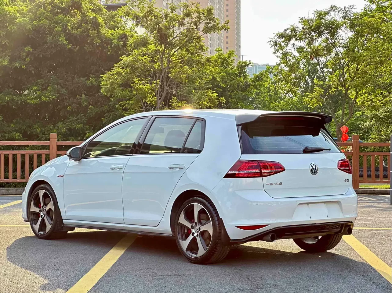 Volkswagen Golf GTI