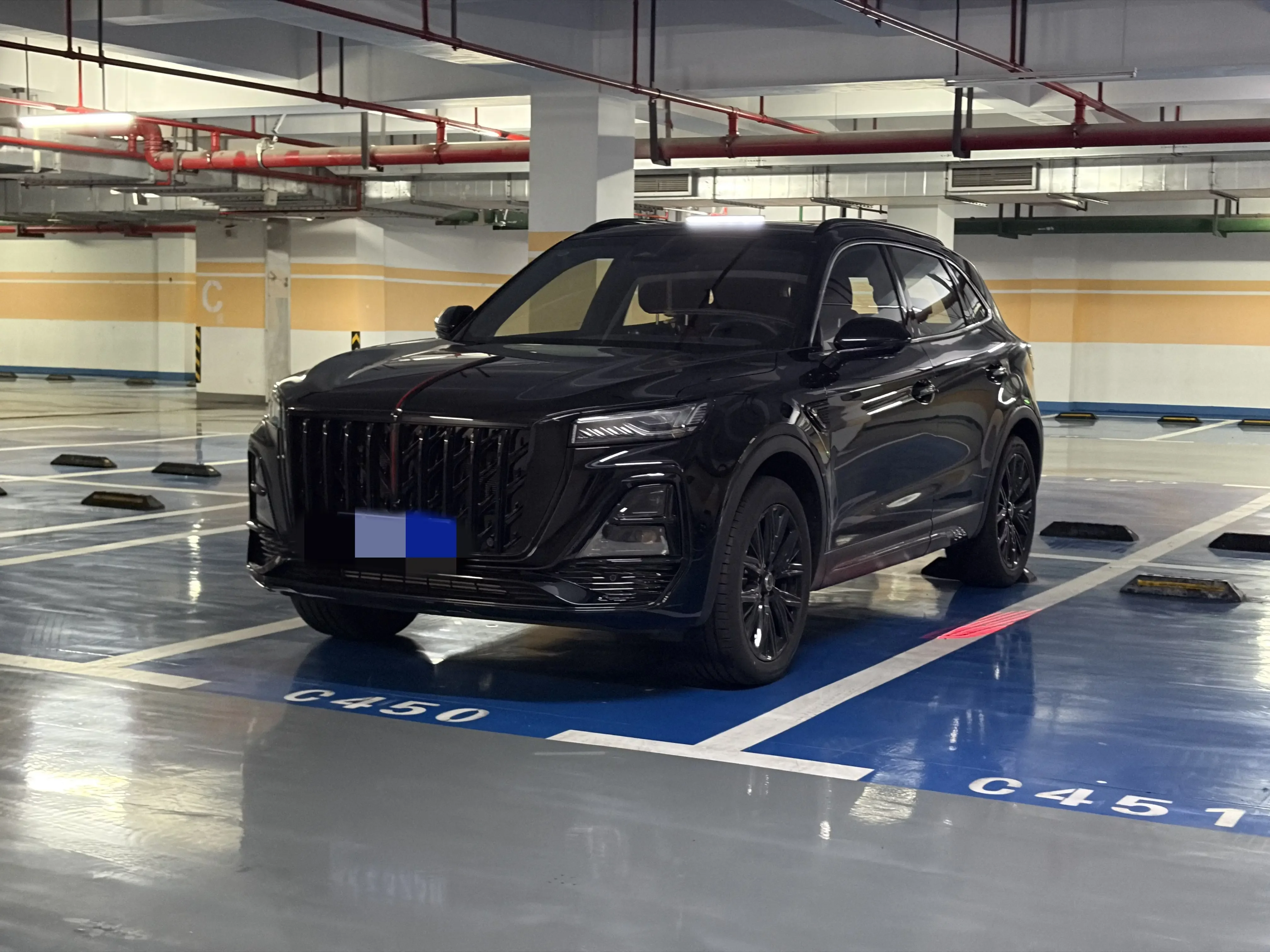 Hongqi HS5  из Китая