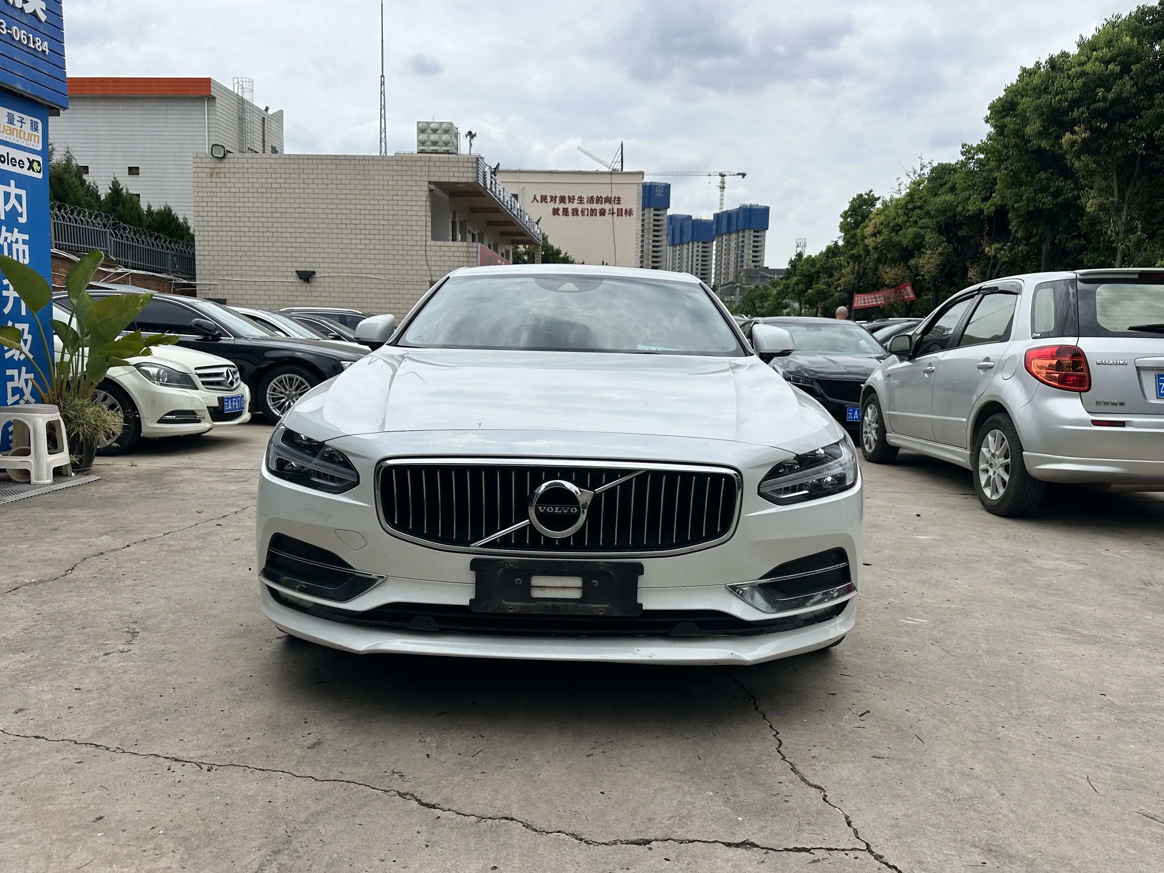 Volvo S90