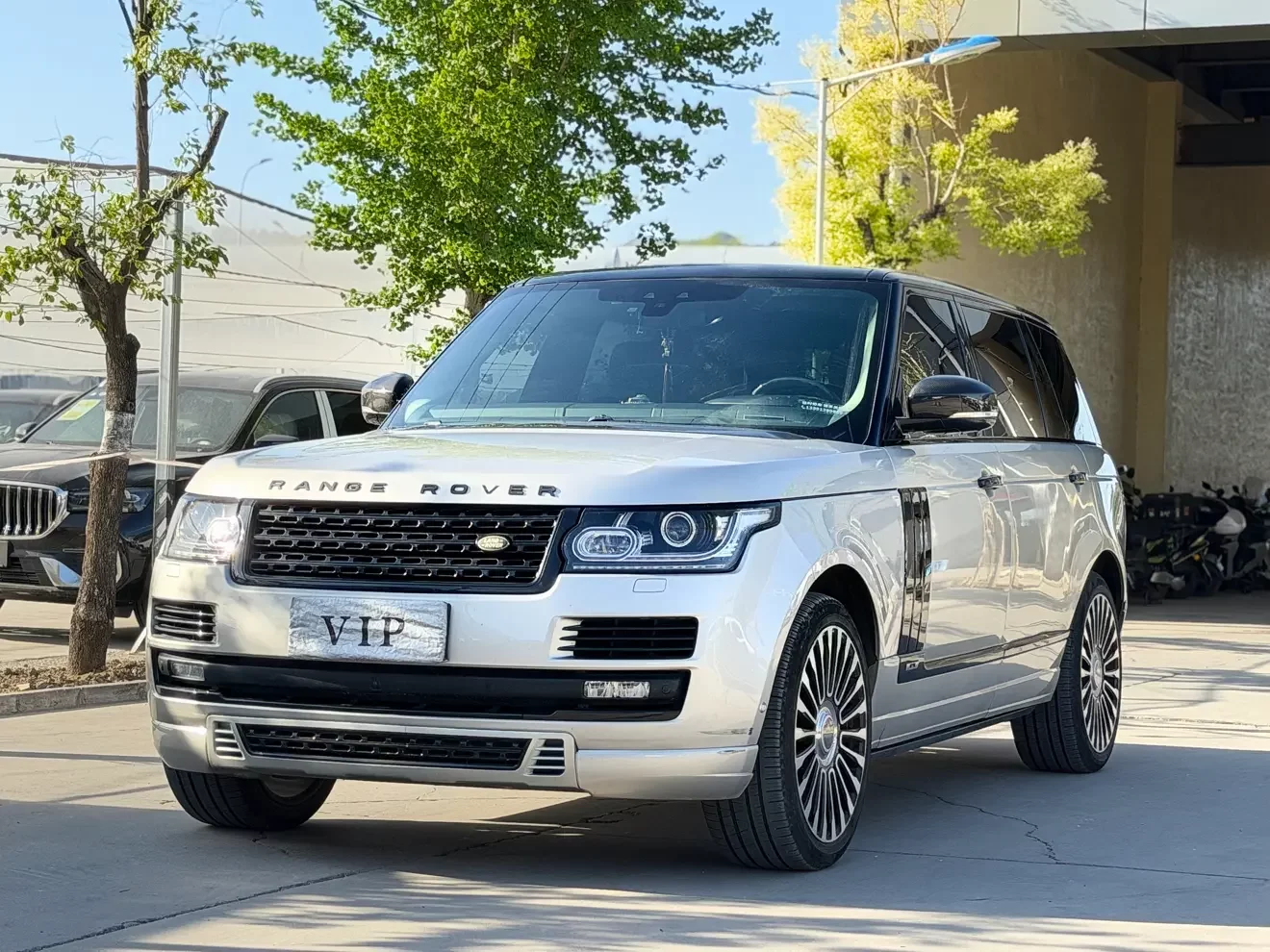 Land Rover range rover