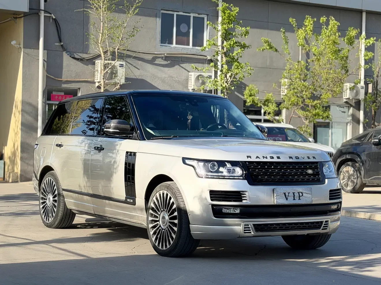 Land Rover range rover