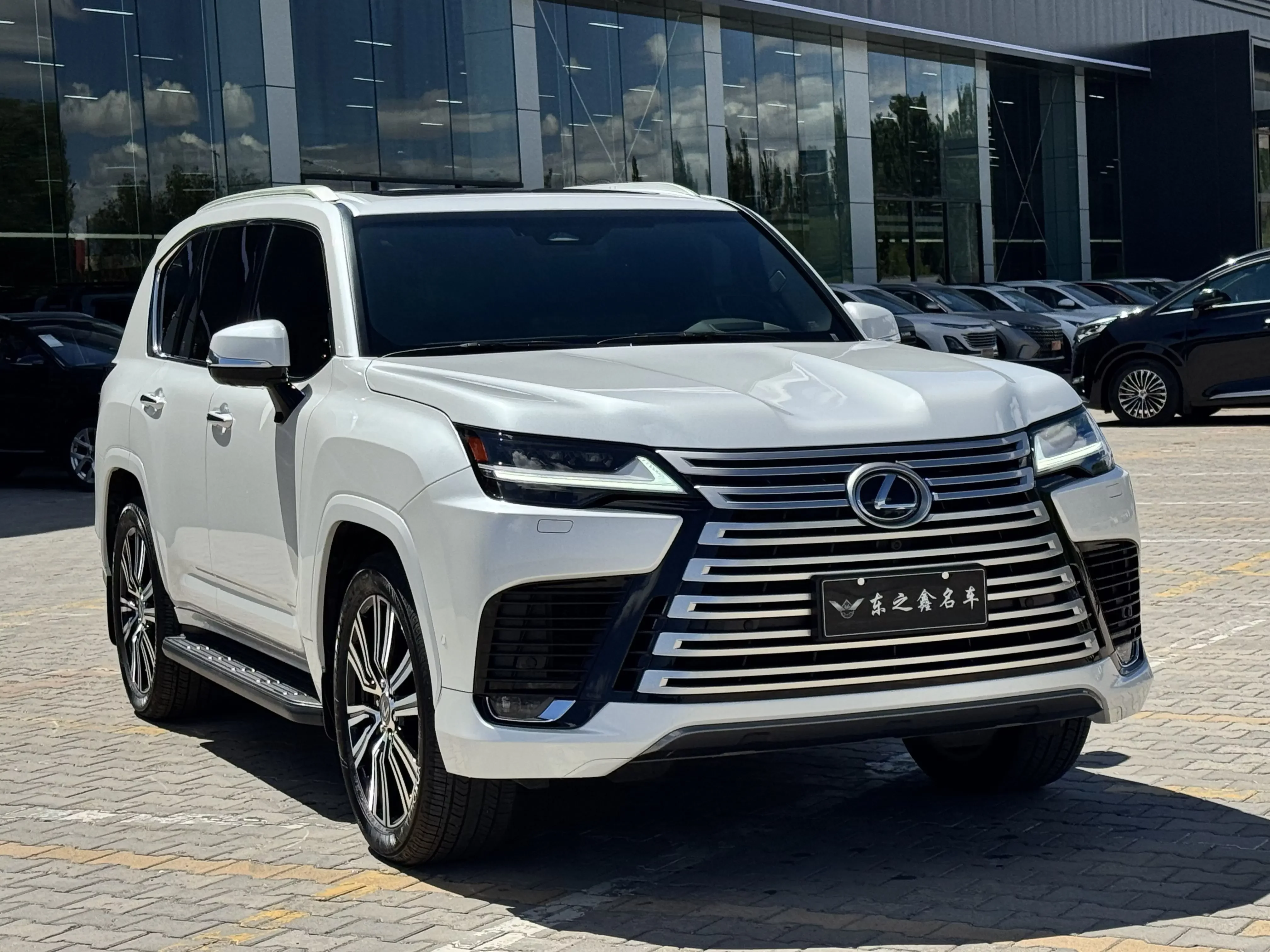 Lexus LX