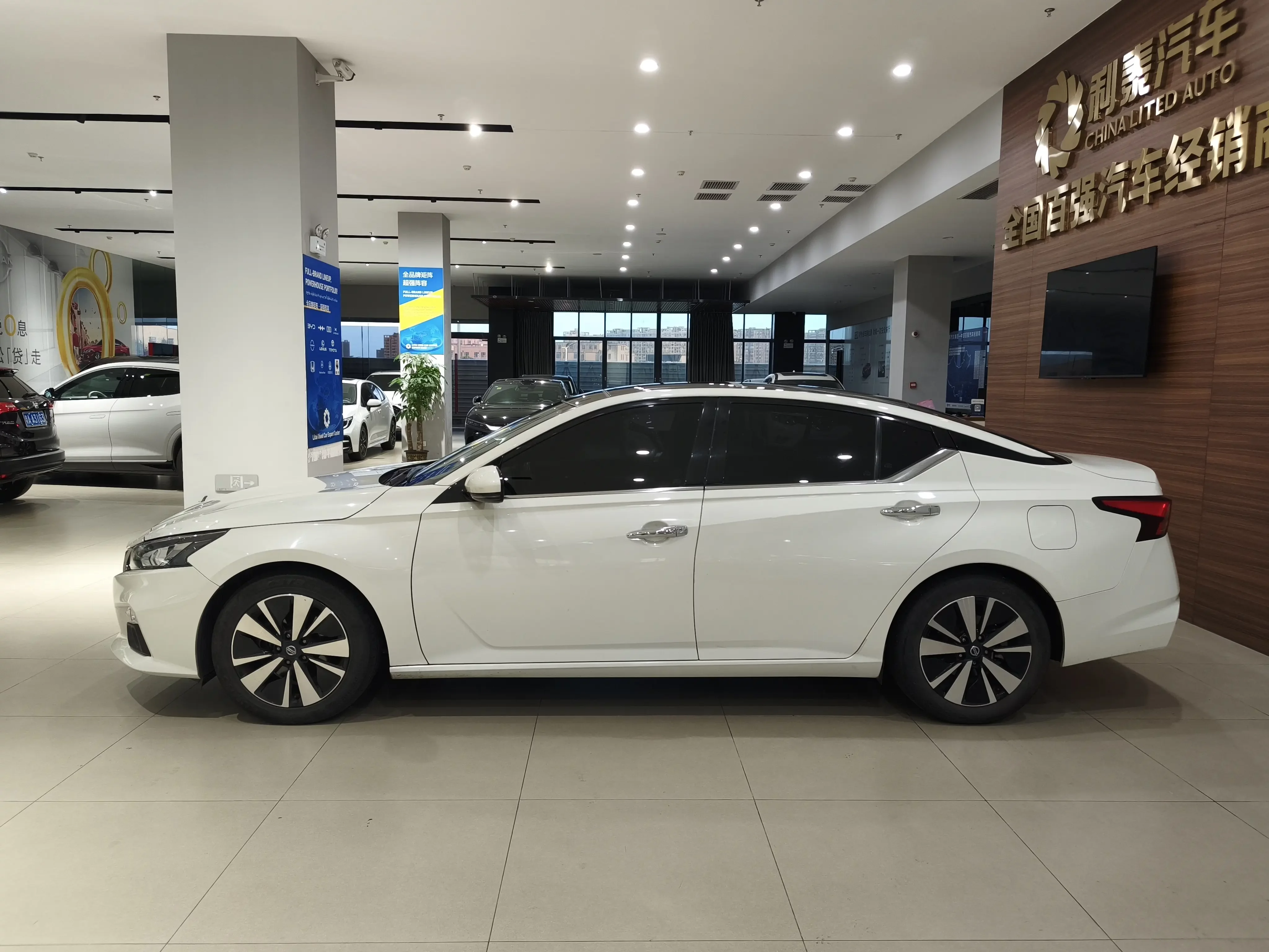 Nissan Altima