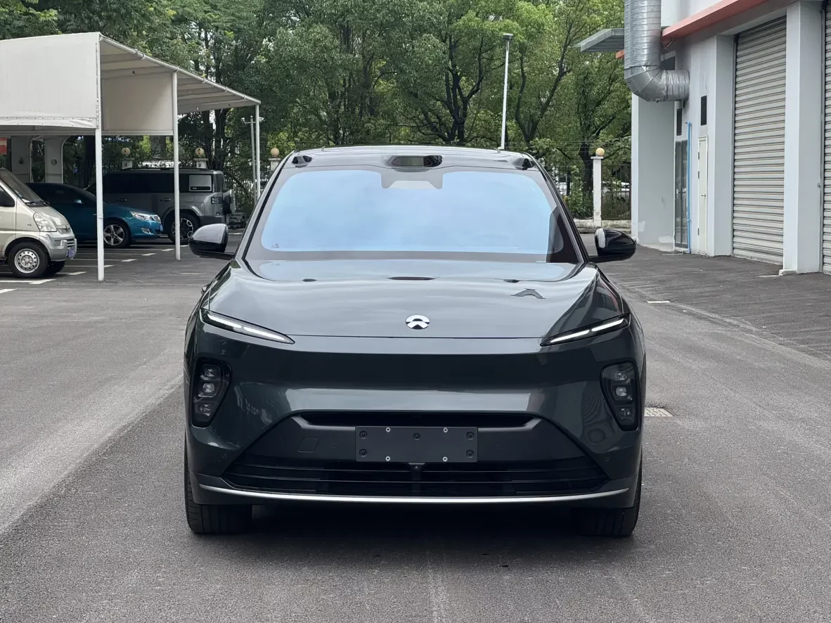 NIO ES8  из Китая