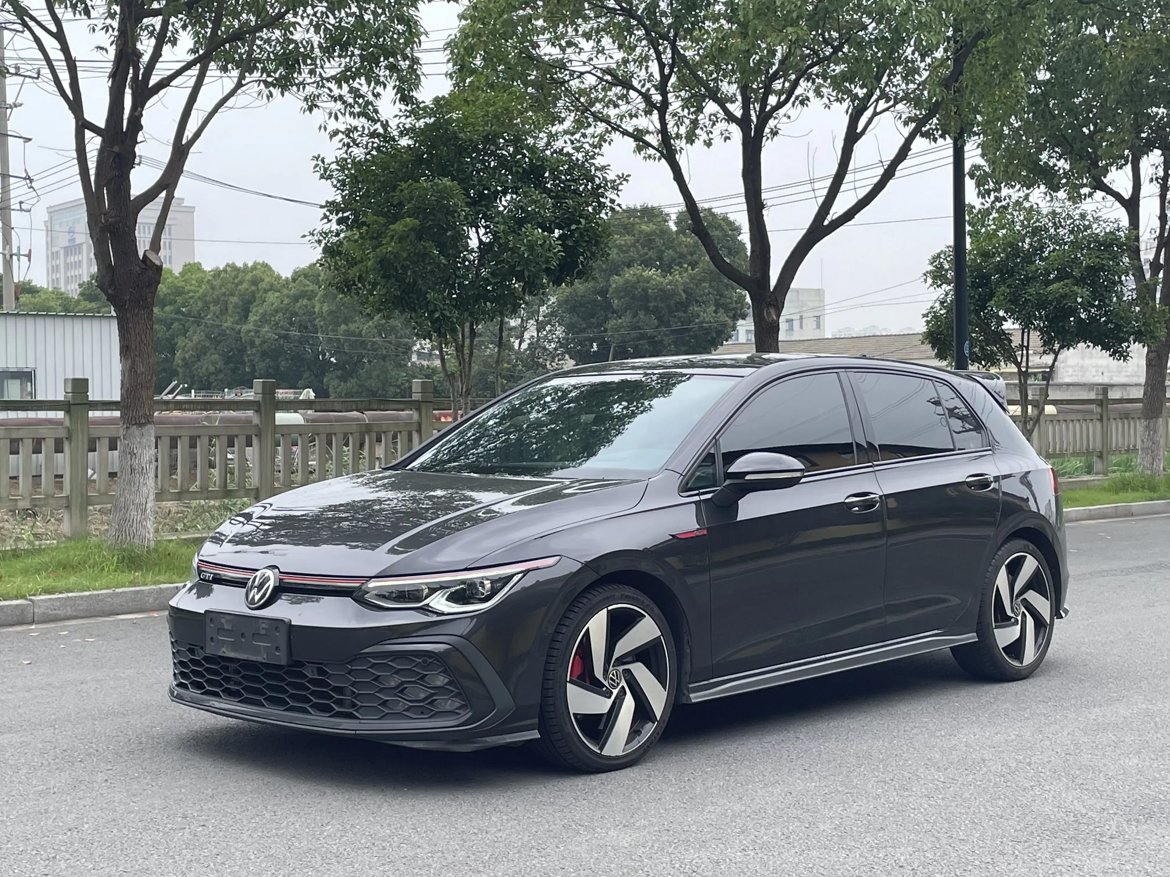 Volkswagen Golf GTI