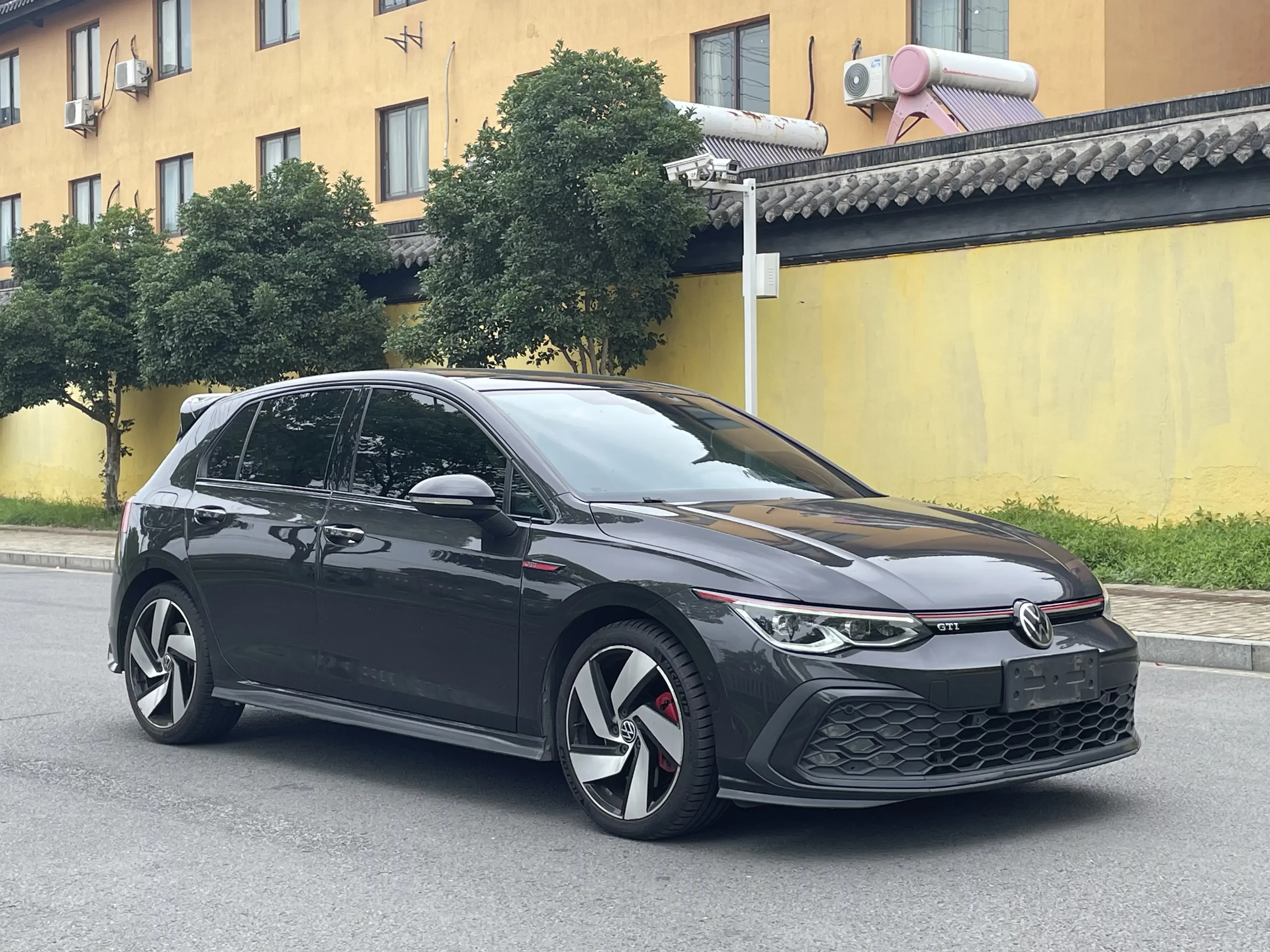 Volkswagen Golf GTI