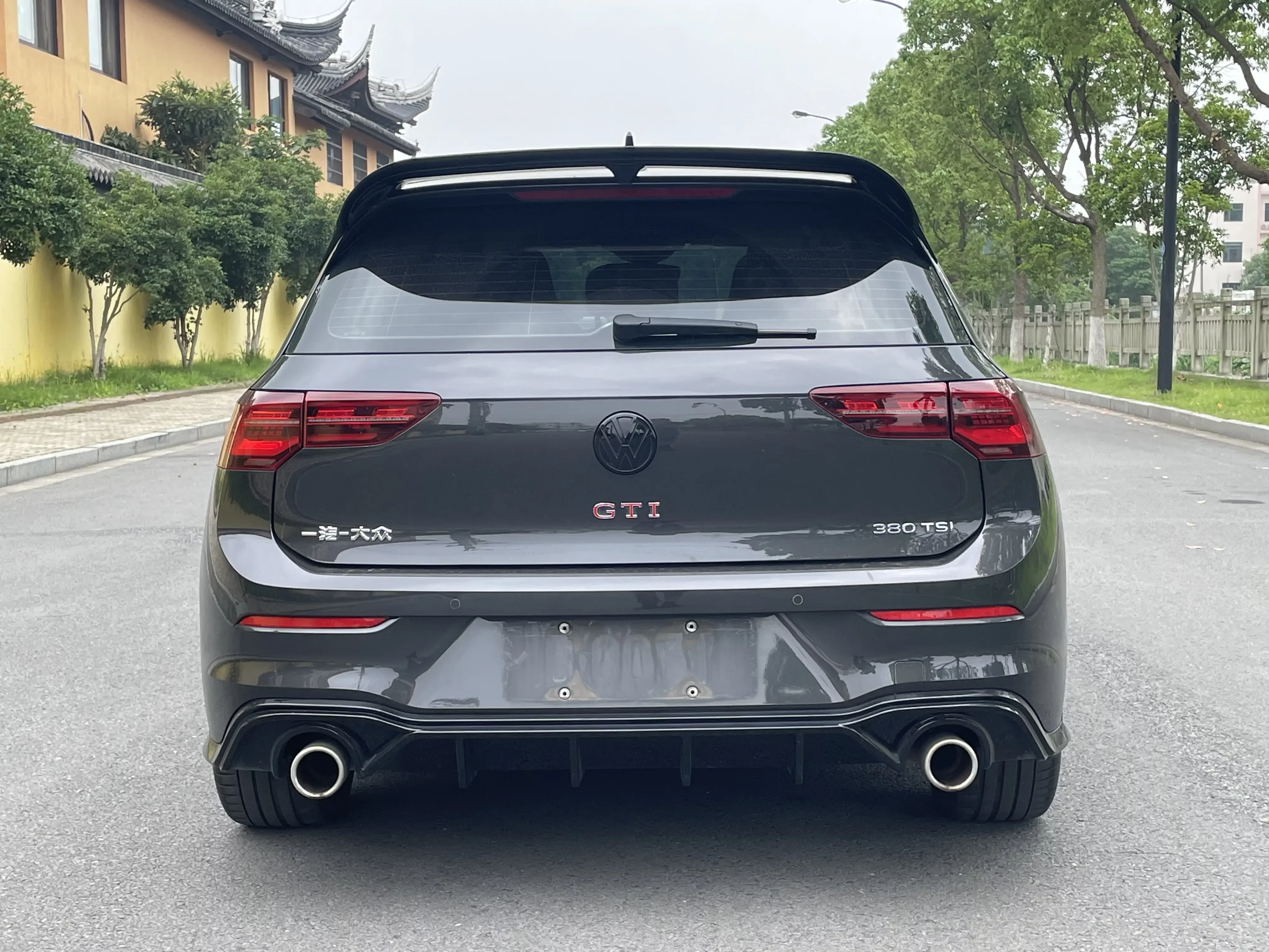 Volkswagen Golf GTI