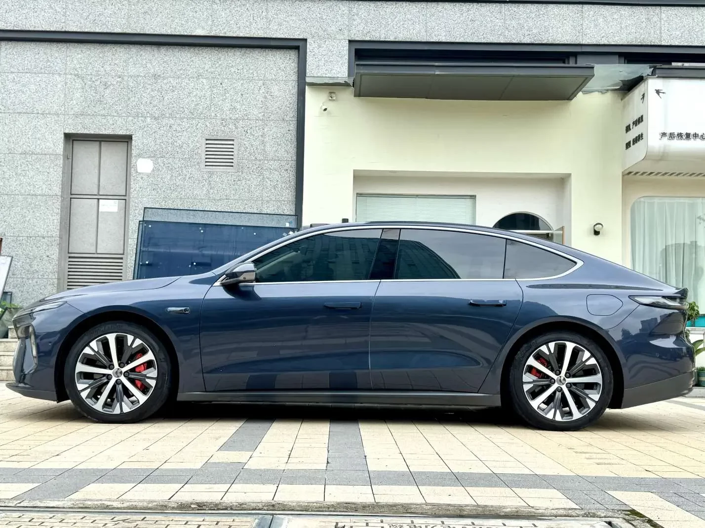 NIO ET7