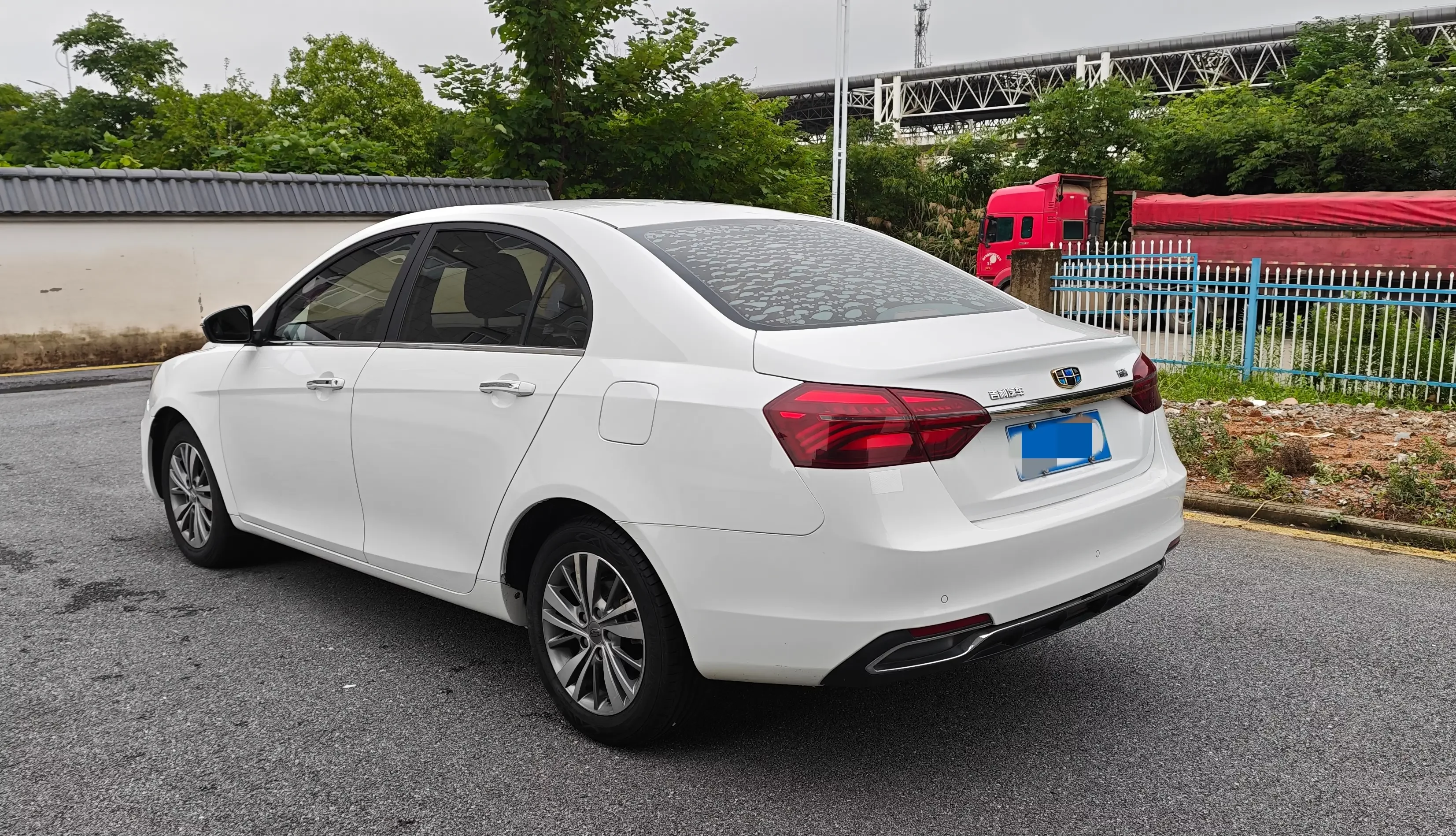 Geely emgrand