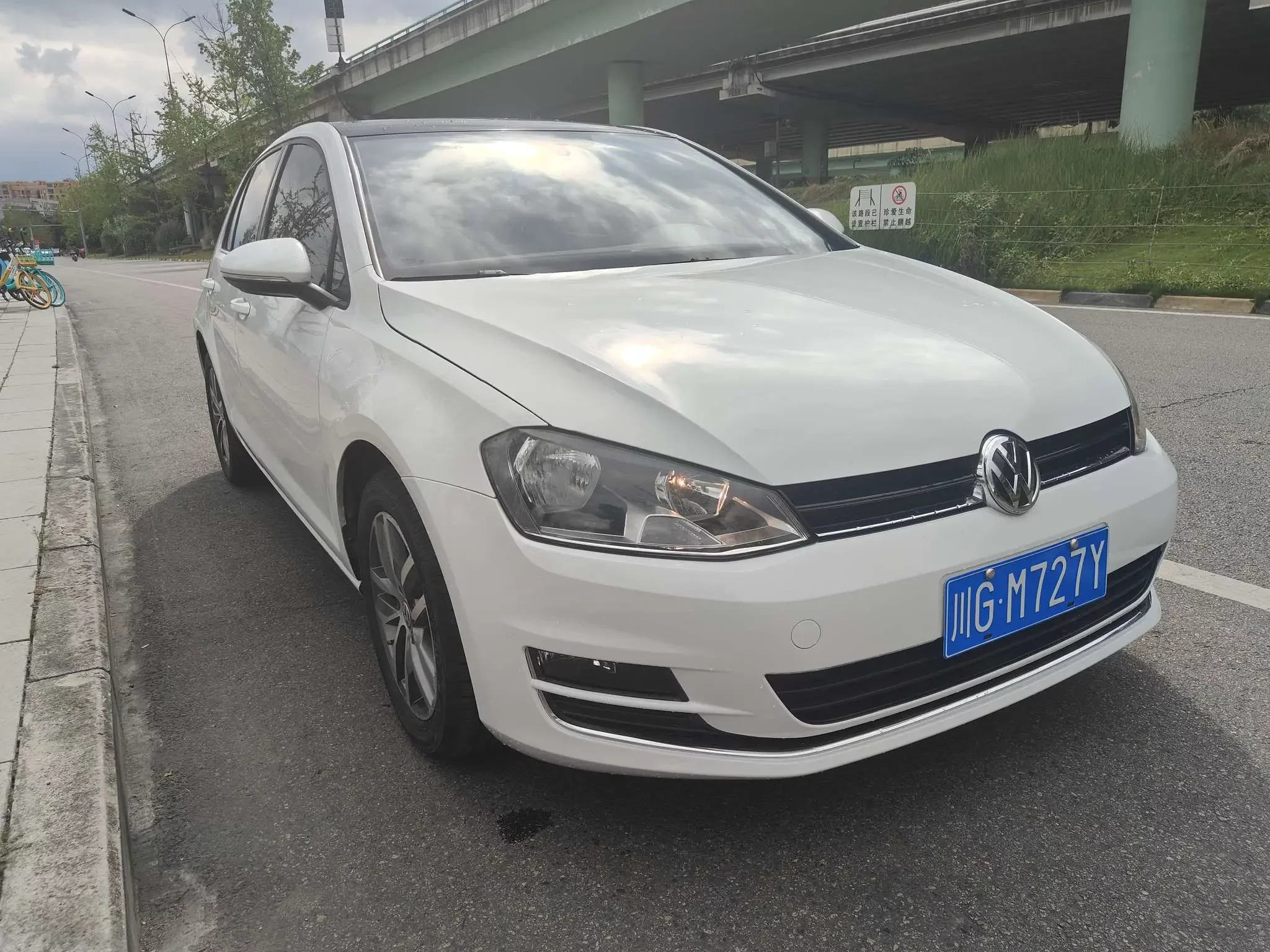 Volkswagen golf