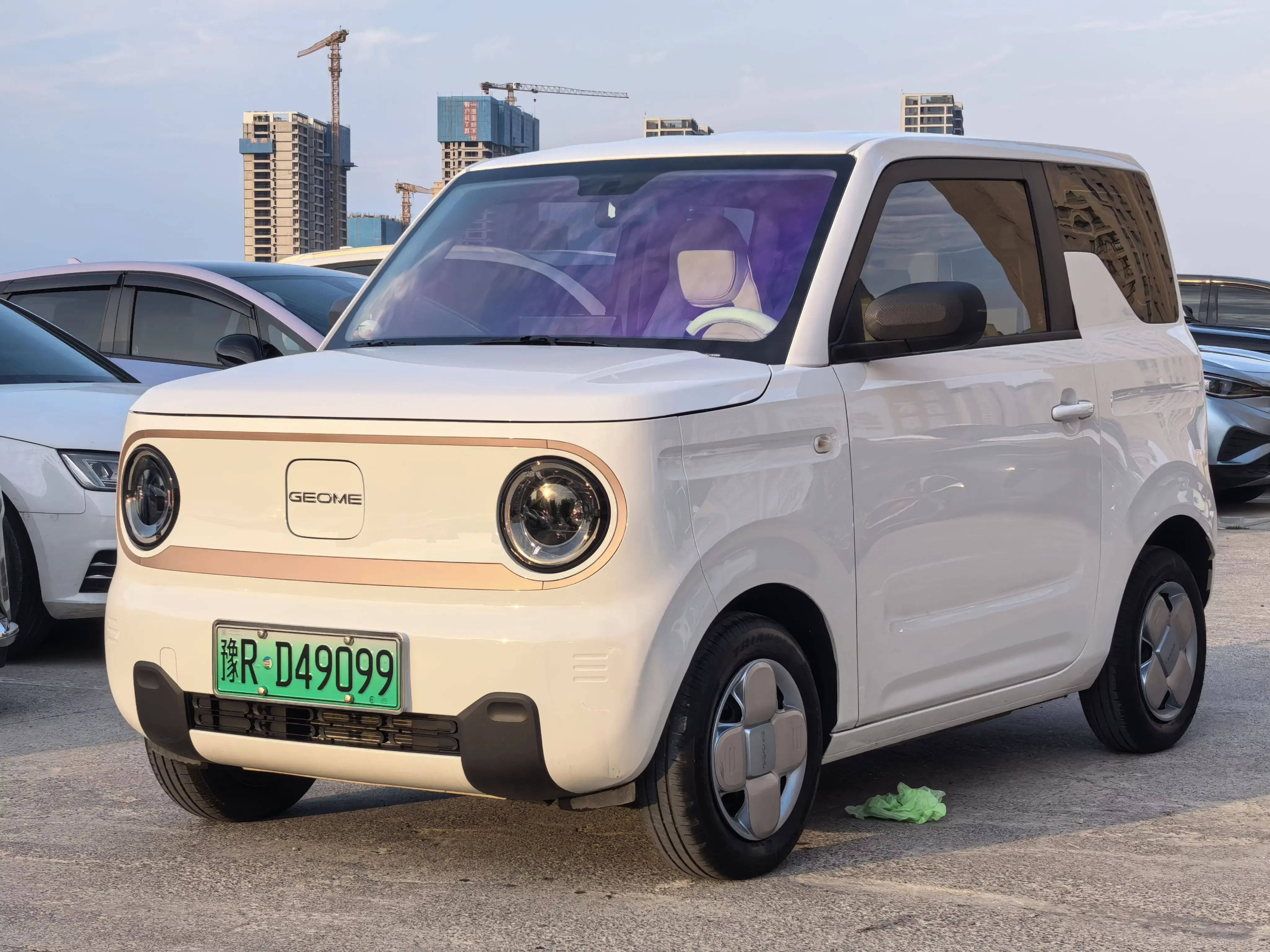 Geely panda