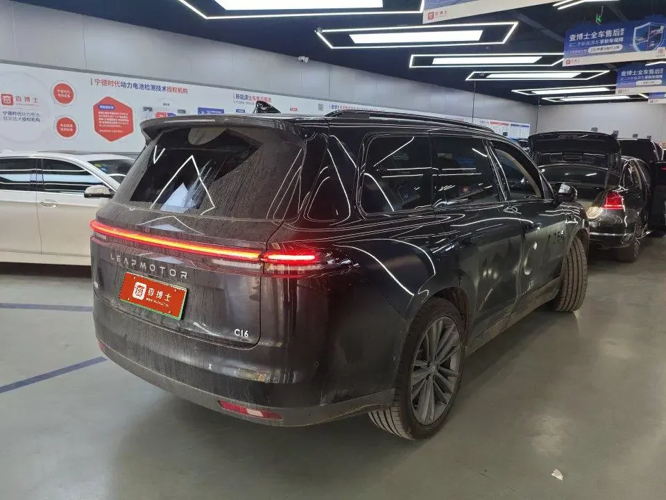 Leapmotor C16