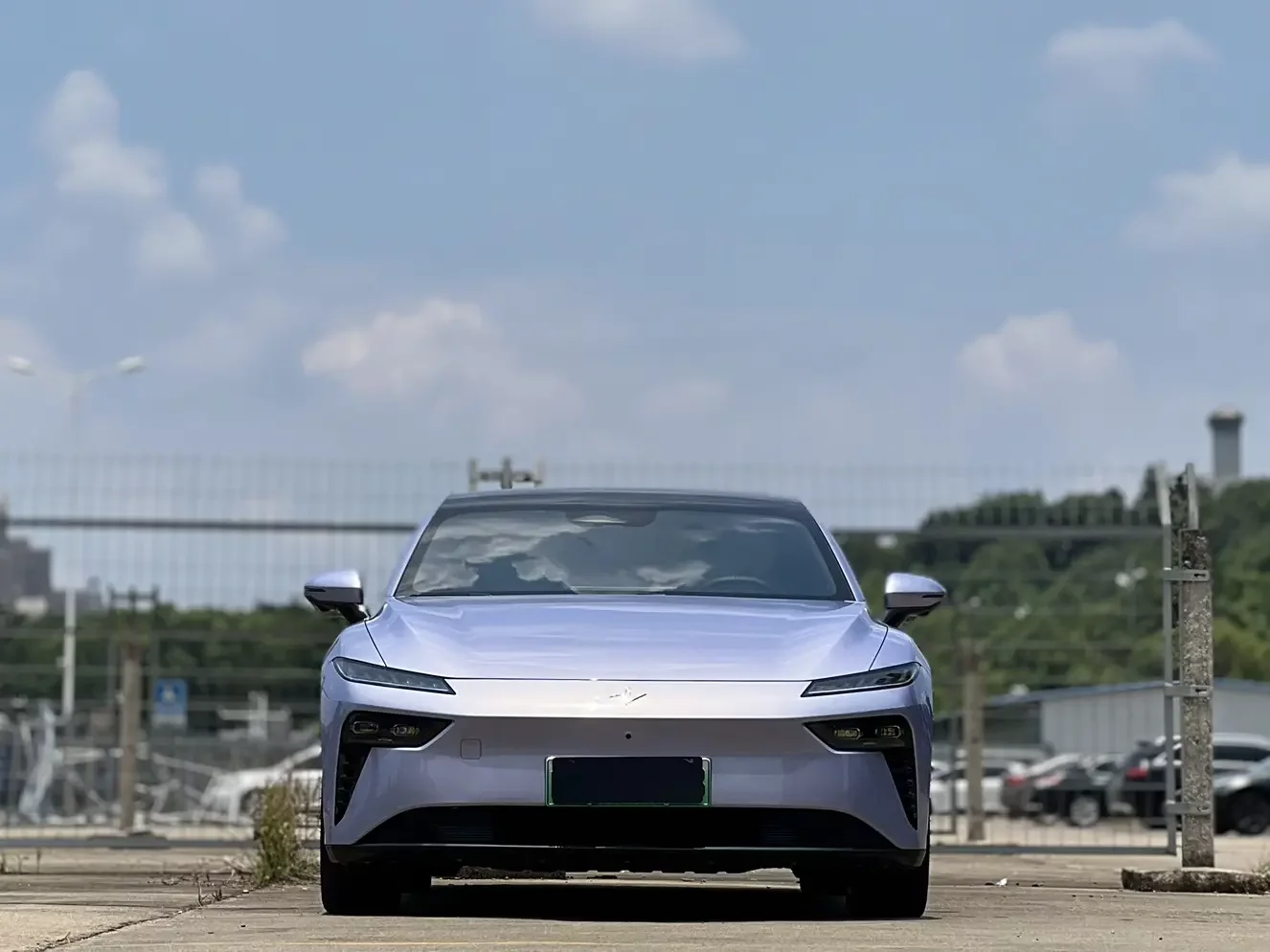 Dongfeng Yipai 007  из Китая