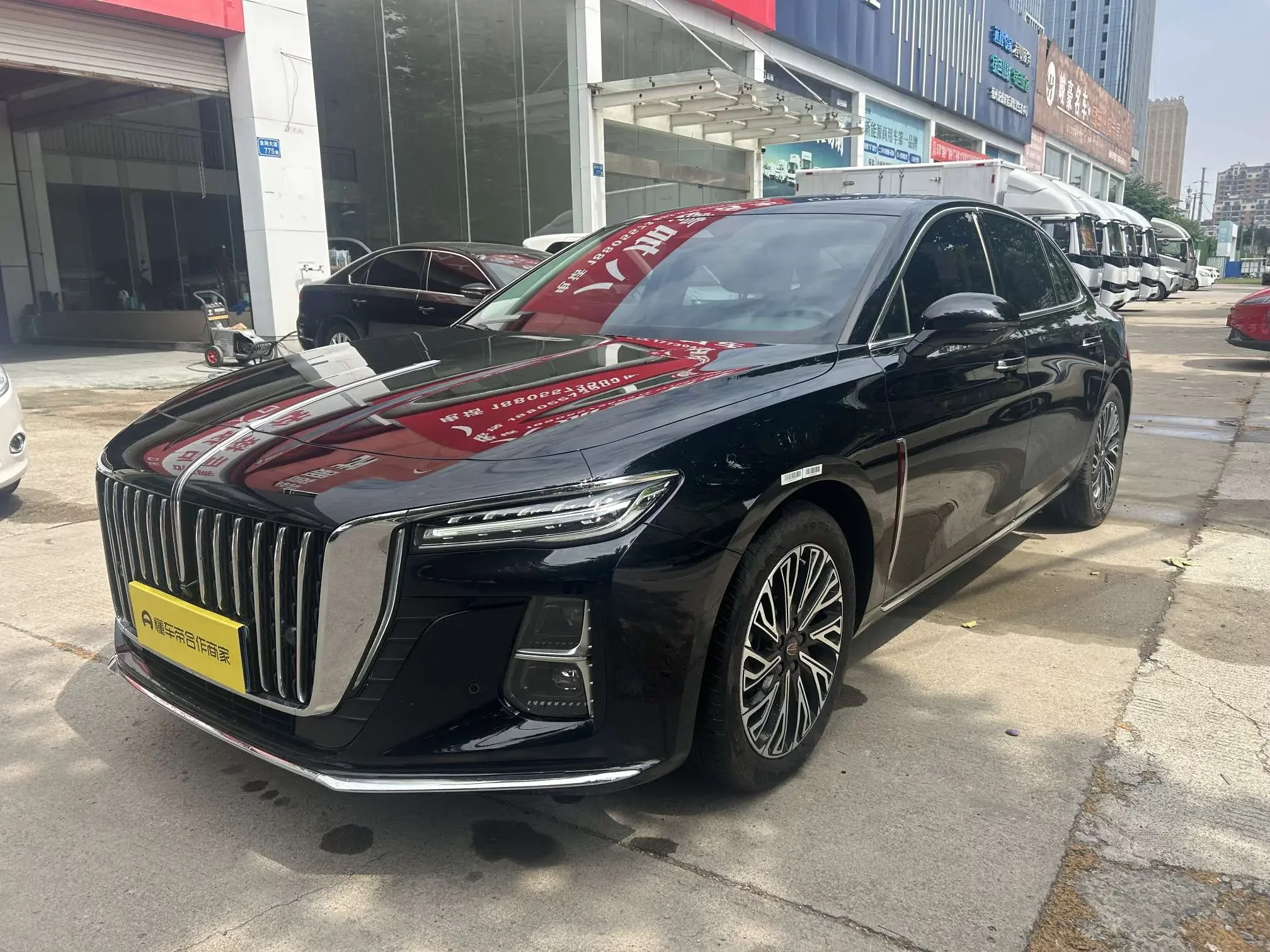 Hongqi H5  из Китая