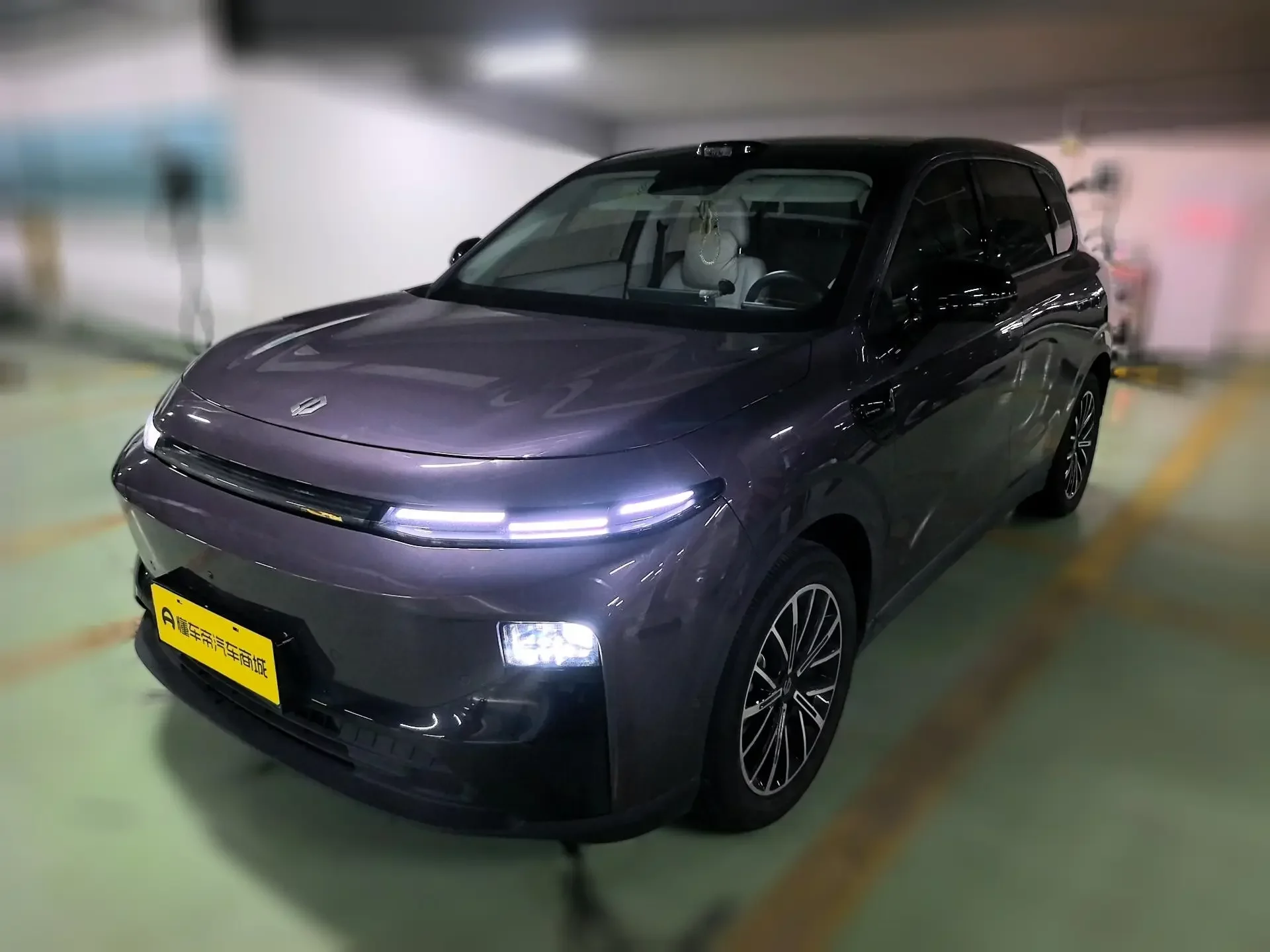 Leapmotor B10