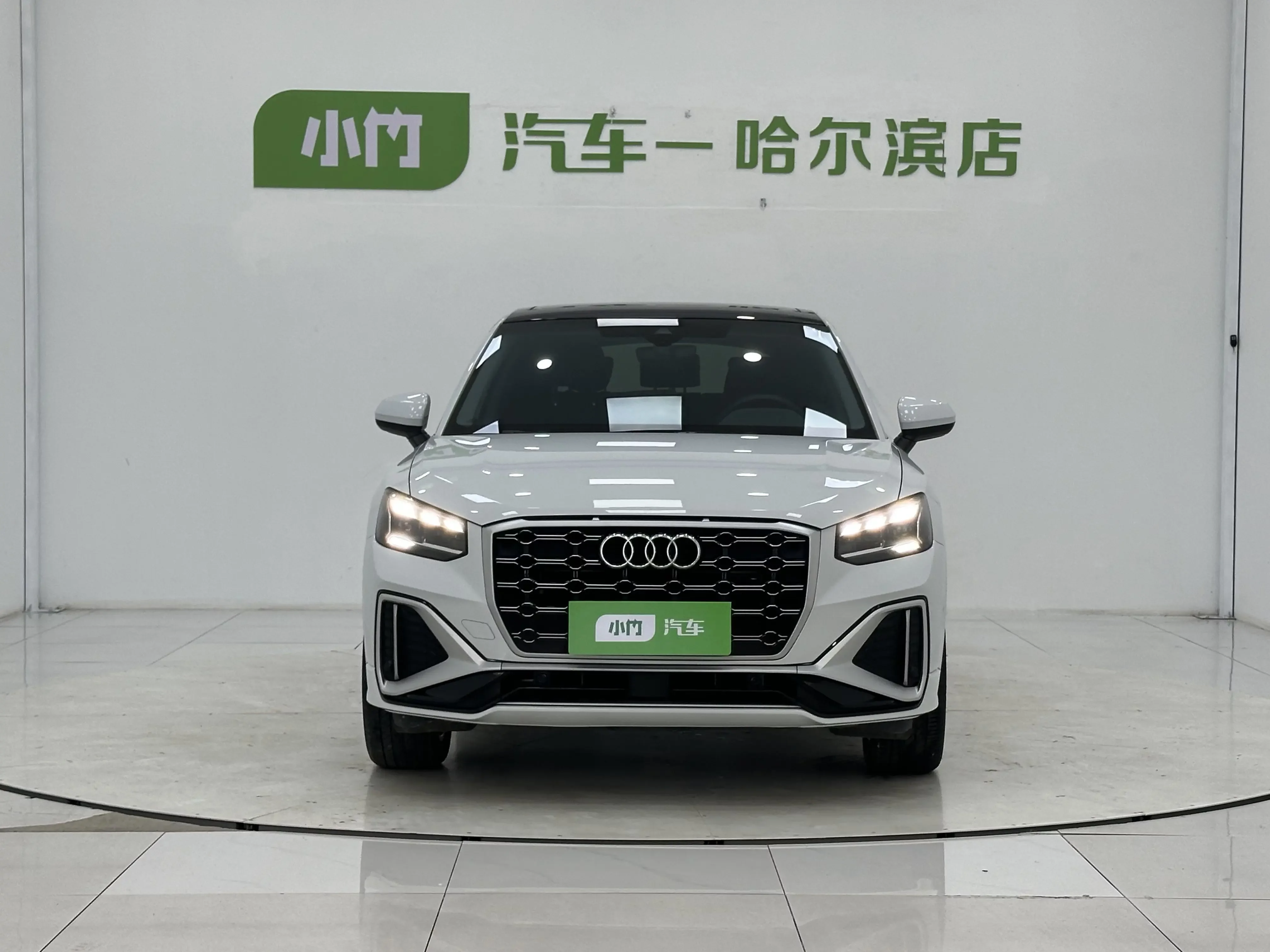 Audi Q2L