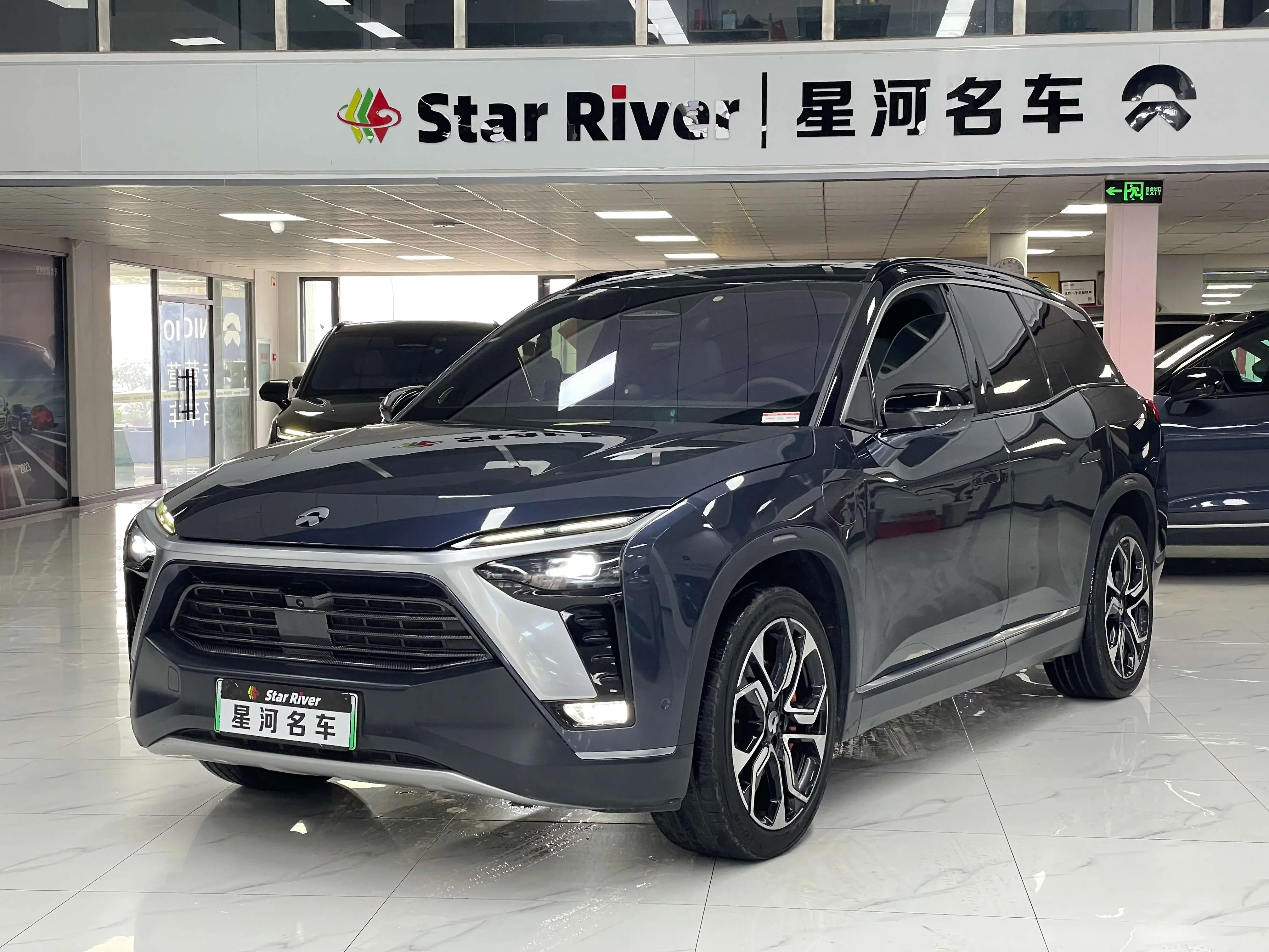 NIO ES8  из Китая