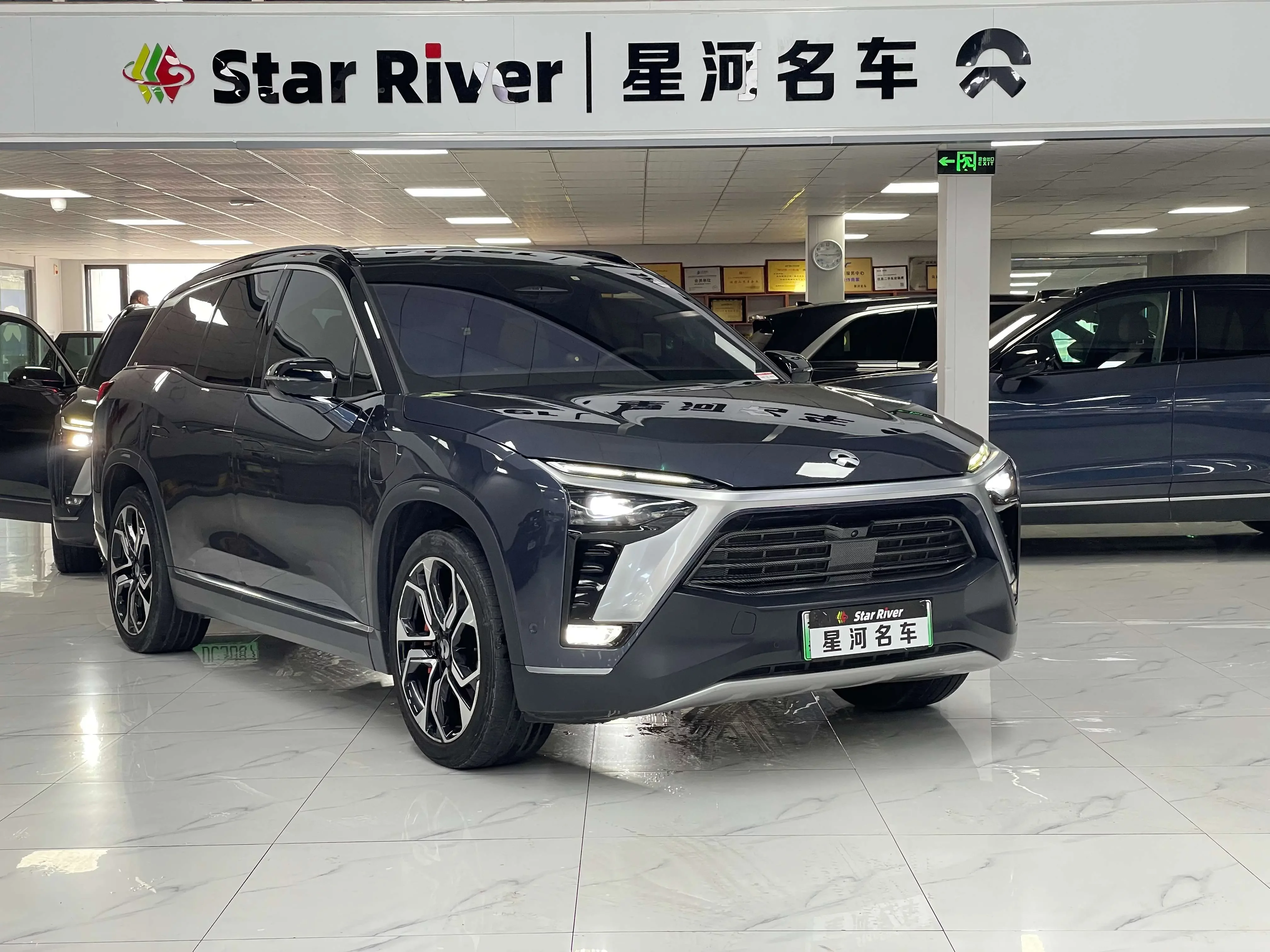 NIO ES8  из Китая
