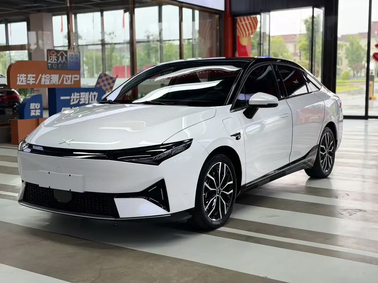 Xpeng P5