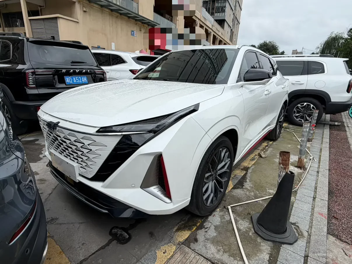 Oshan Changan Auchan Z6
