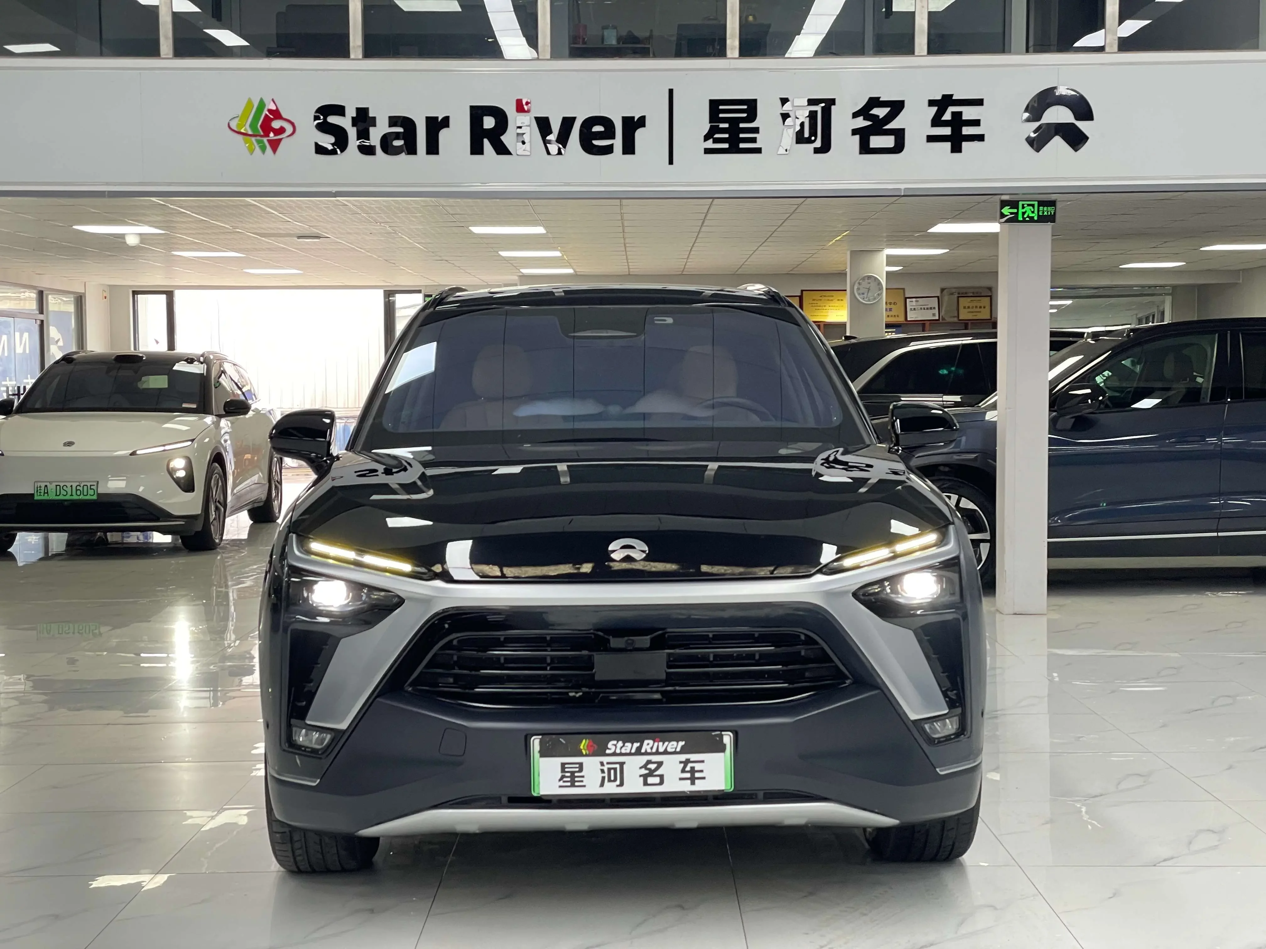 NIO ES8  из Китая