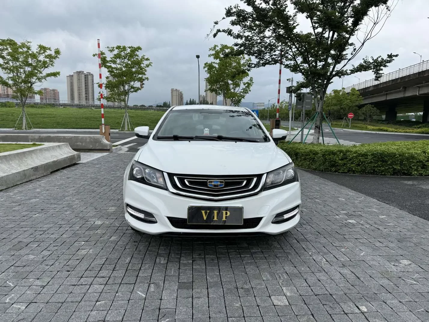 Geely emgrand