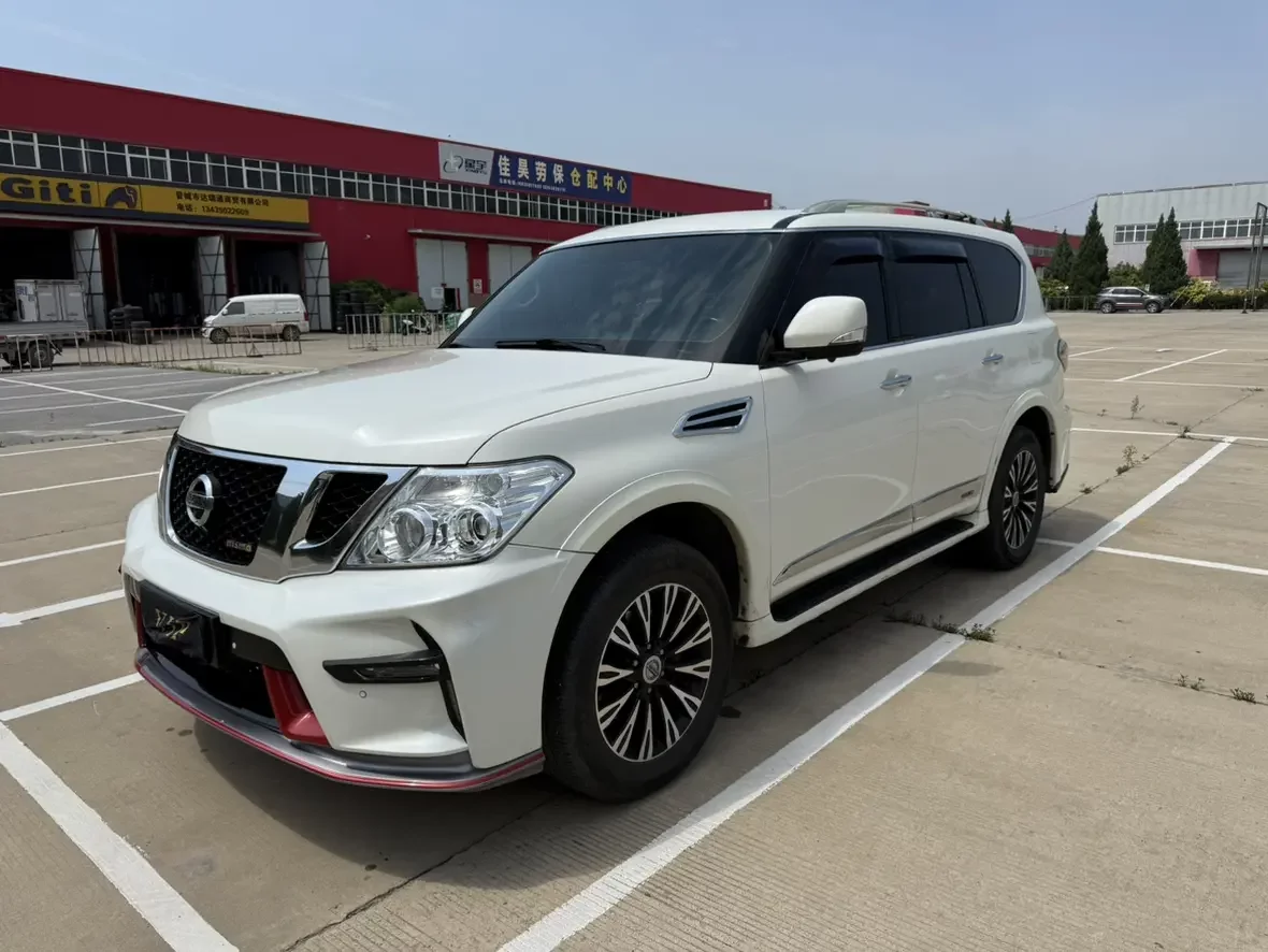 Nissan Patrol  из Китая