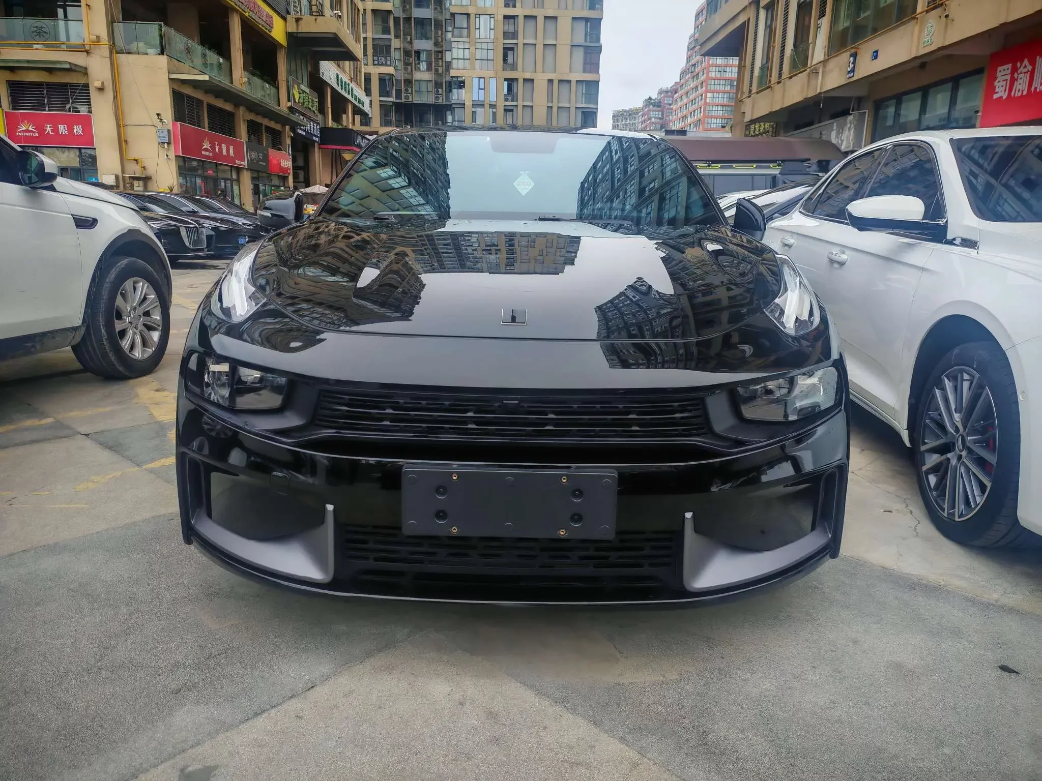 Lynk & Co 03