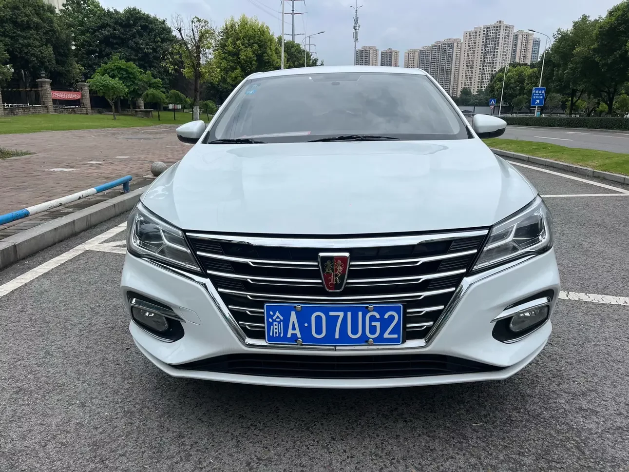 Roewe i5