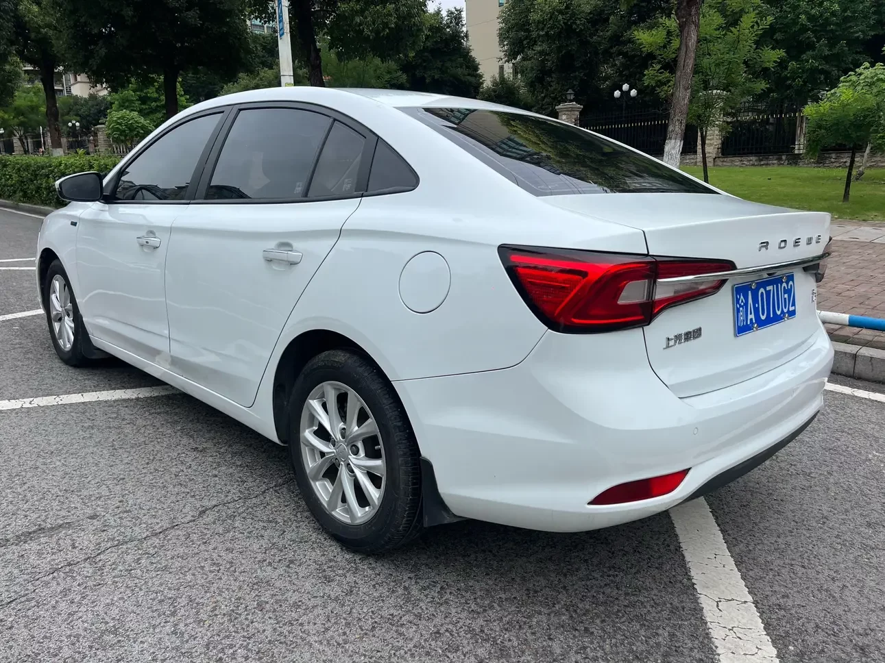 Roewe i5