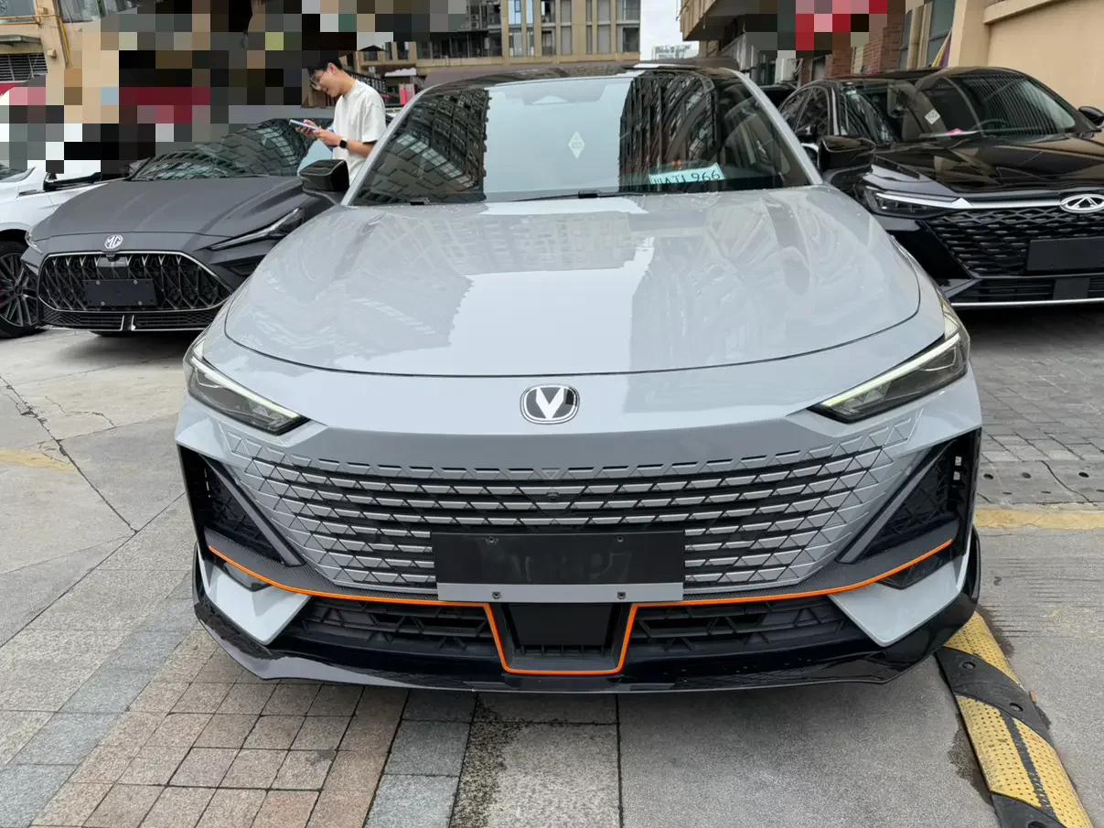 Changan UNI-V