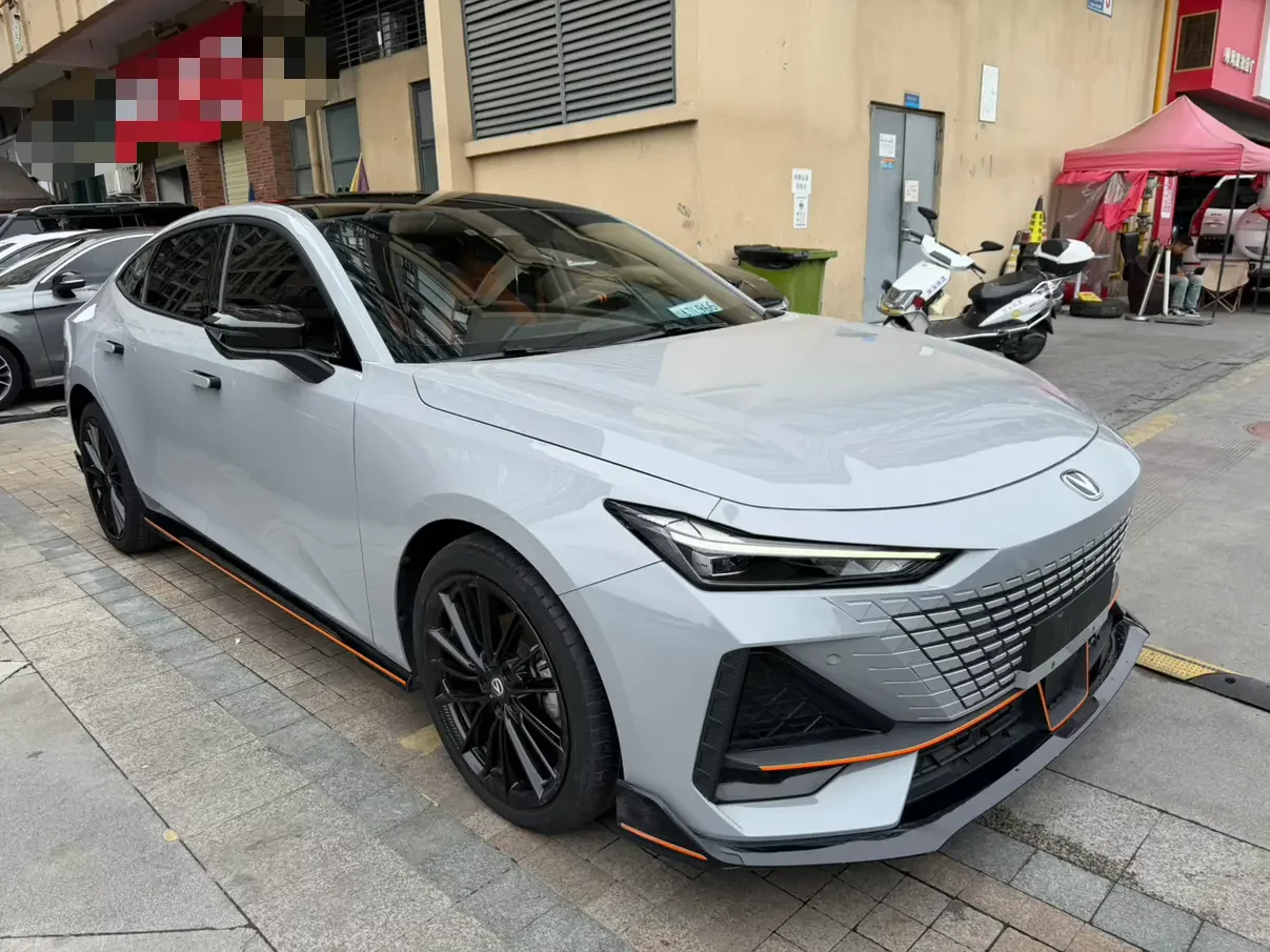 Changan UNI-V