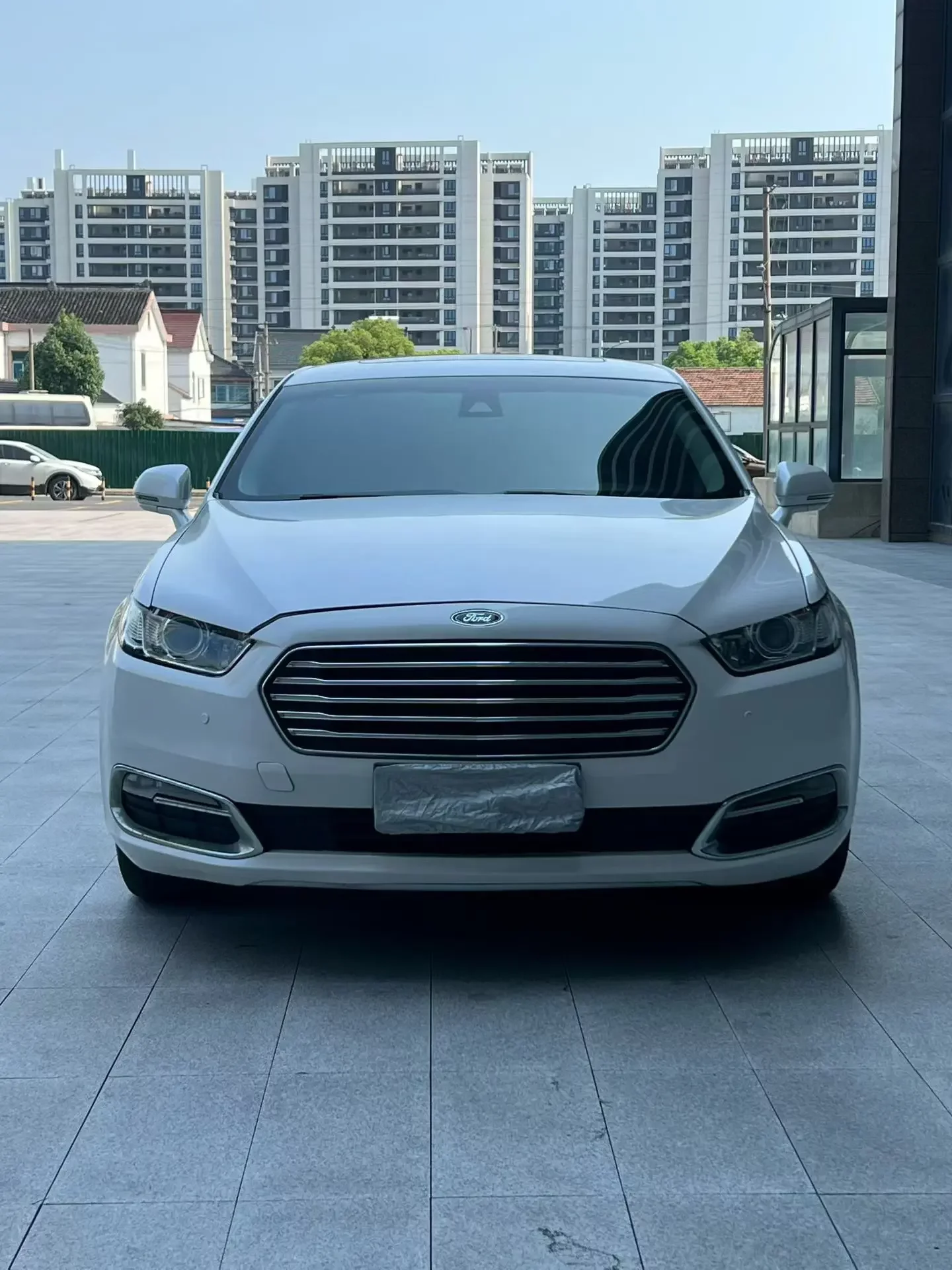 Ford Taurus