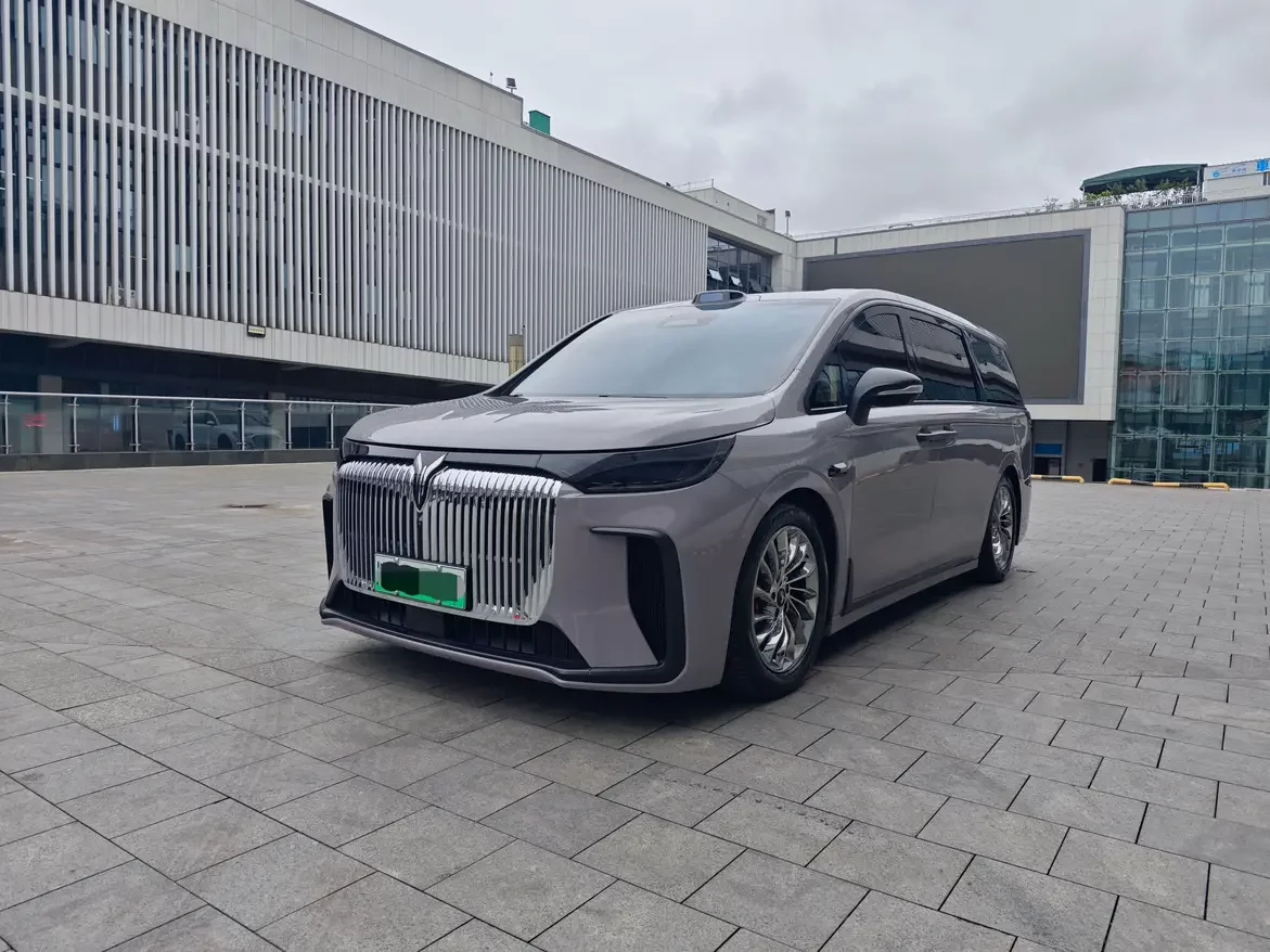 Voyah Lantu Dreamer PHEV  из Китая