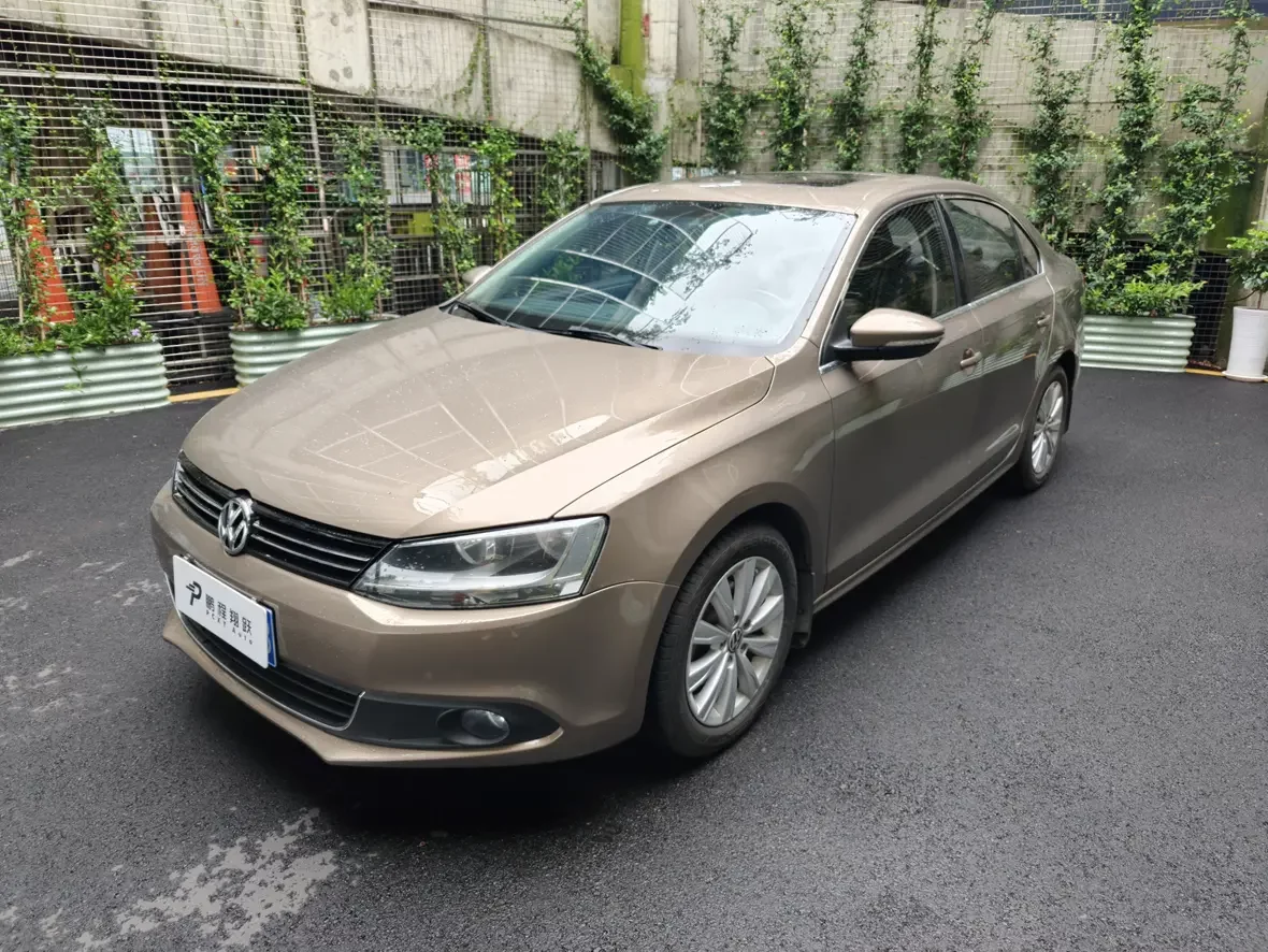 Volkswagen Sagitar