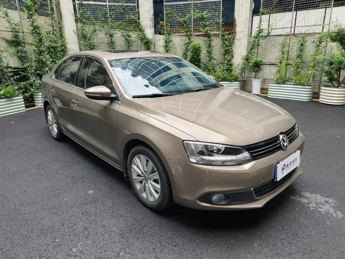 Volkswagen Sagitar