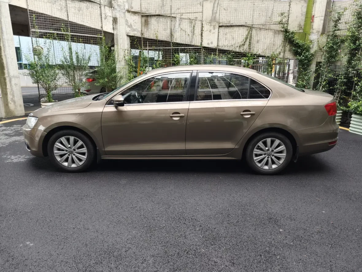 Volkswagen Sagitar