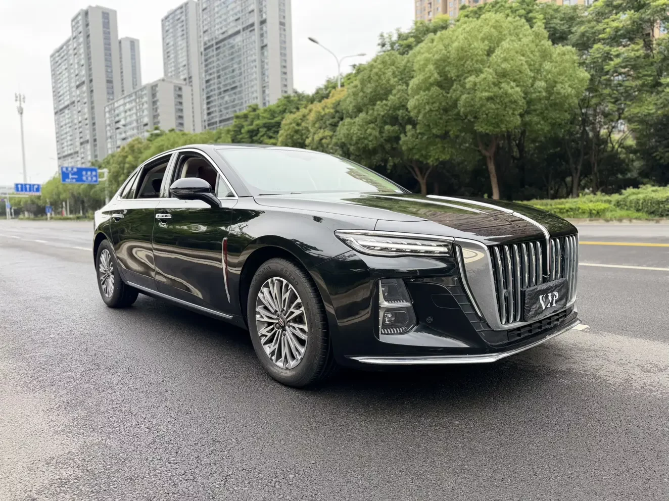 Hongqi H5