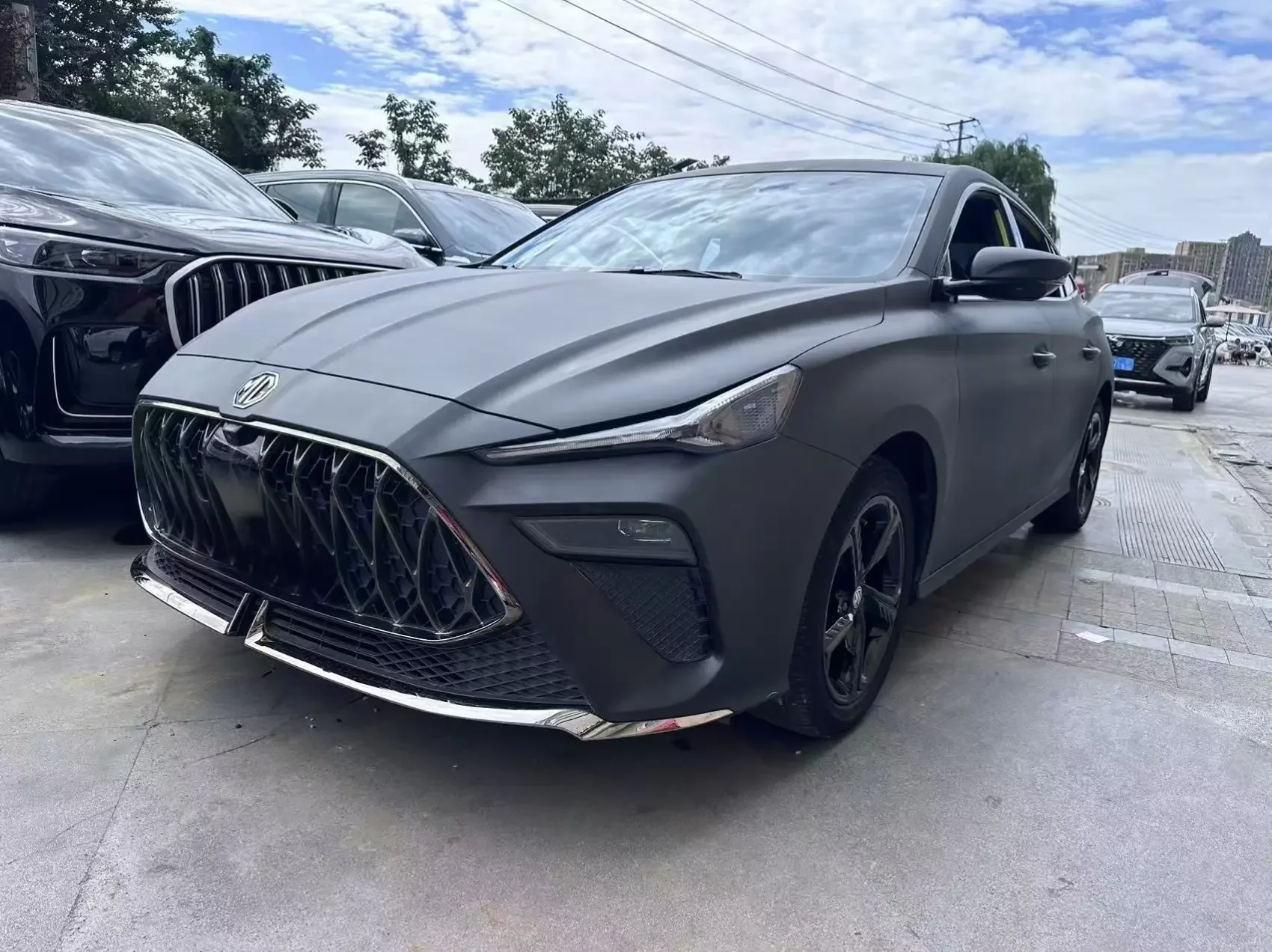 MG 5 SCORPIO