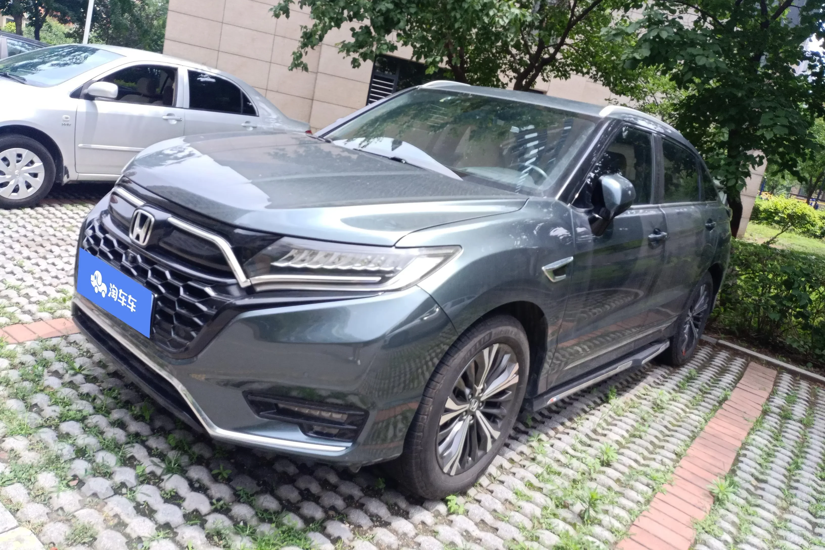 Honda UR-V