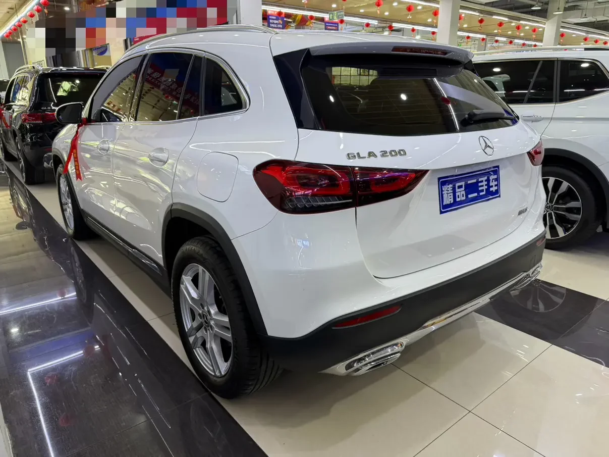 Mercedes-Benz GLA