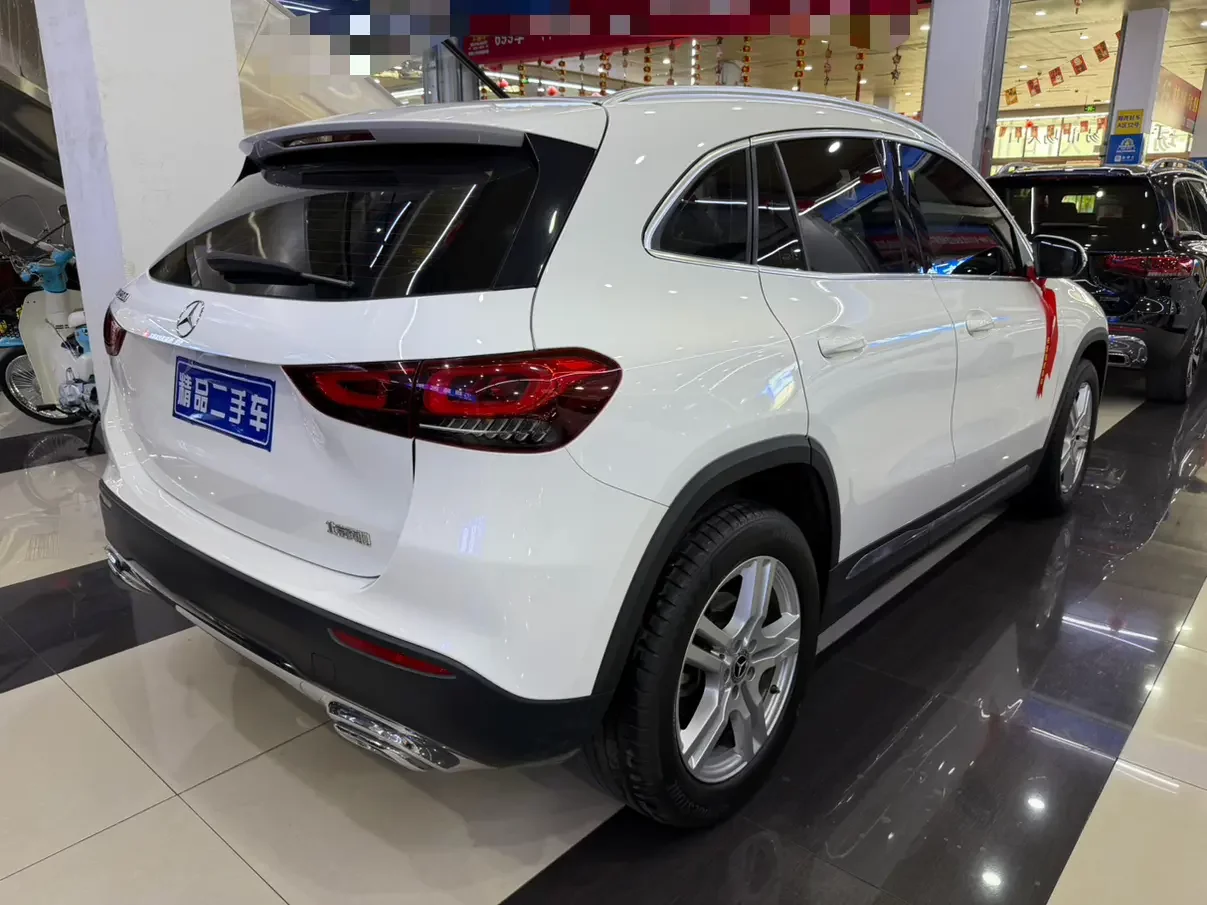 Mercedes-Benz GLA