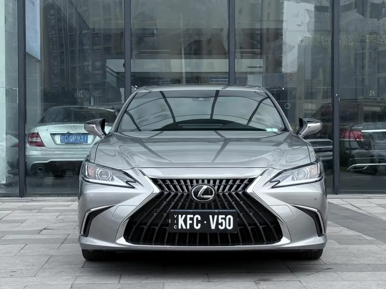 Lexus ES