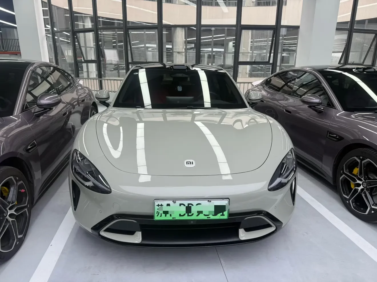 Xiaomi car Xiaomi SU7  из Китая