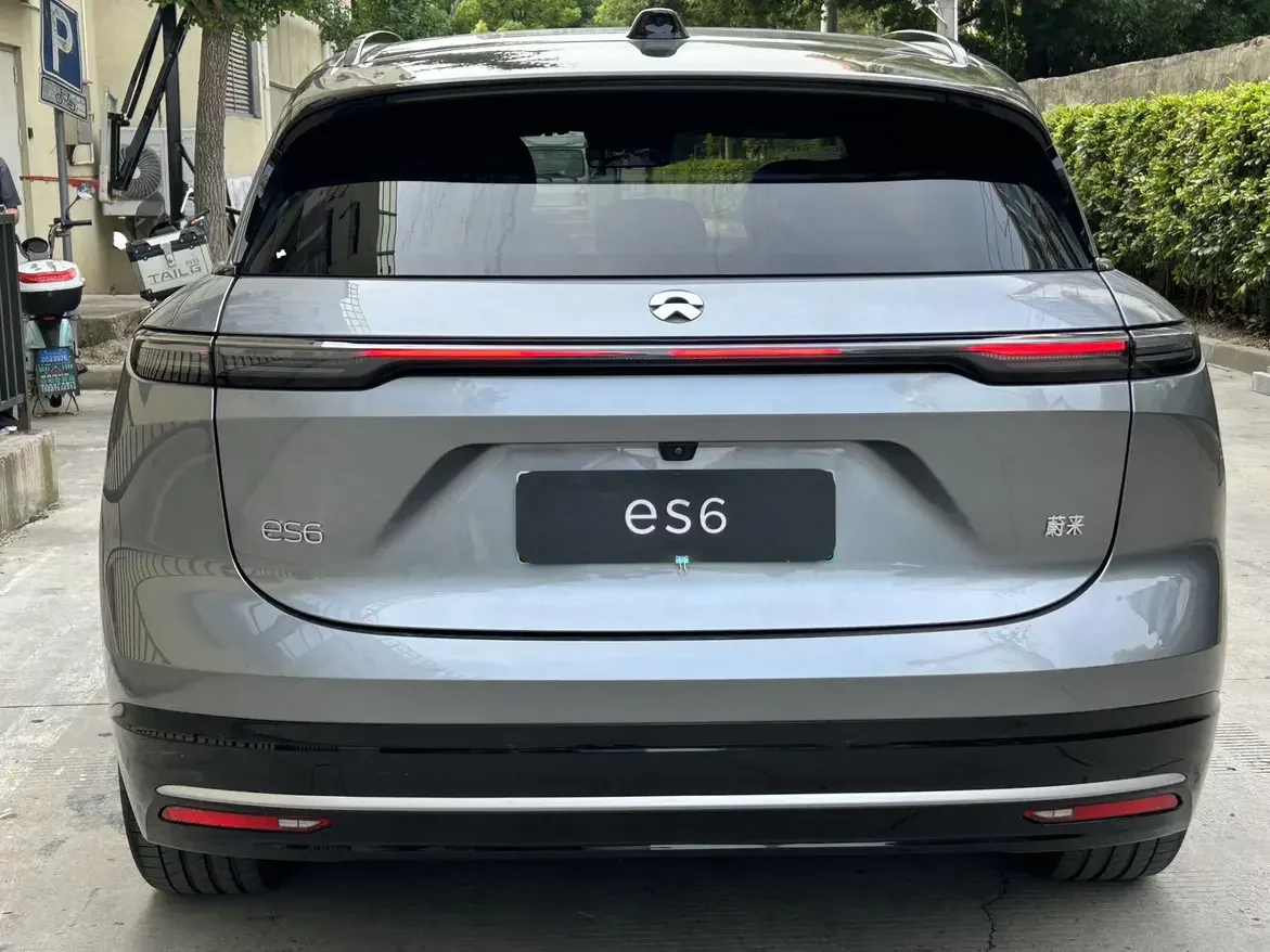 NIO ES6