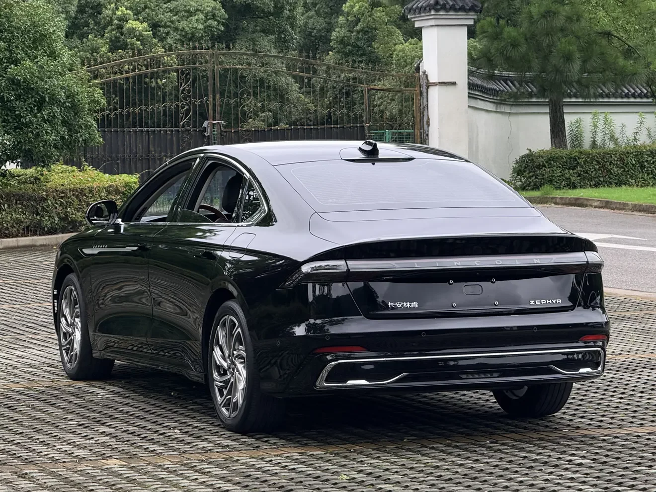 Lincoln Z