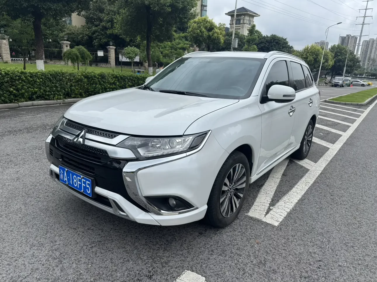 Mitsubishi Outlander  из Китая
