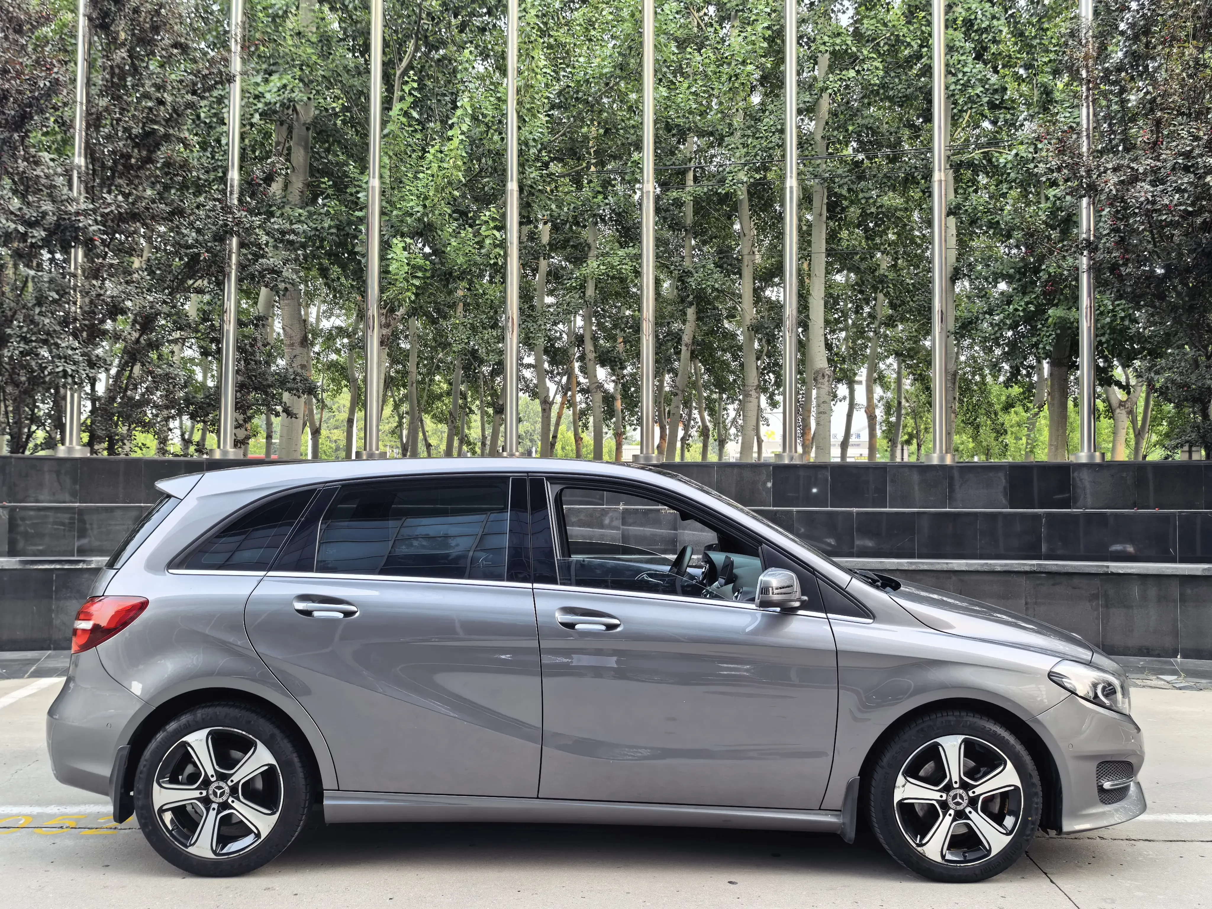 Mercedes-Benz B Class
