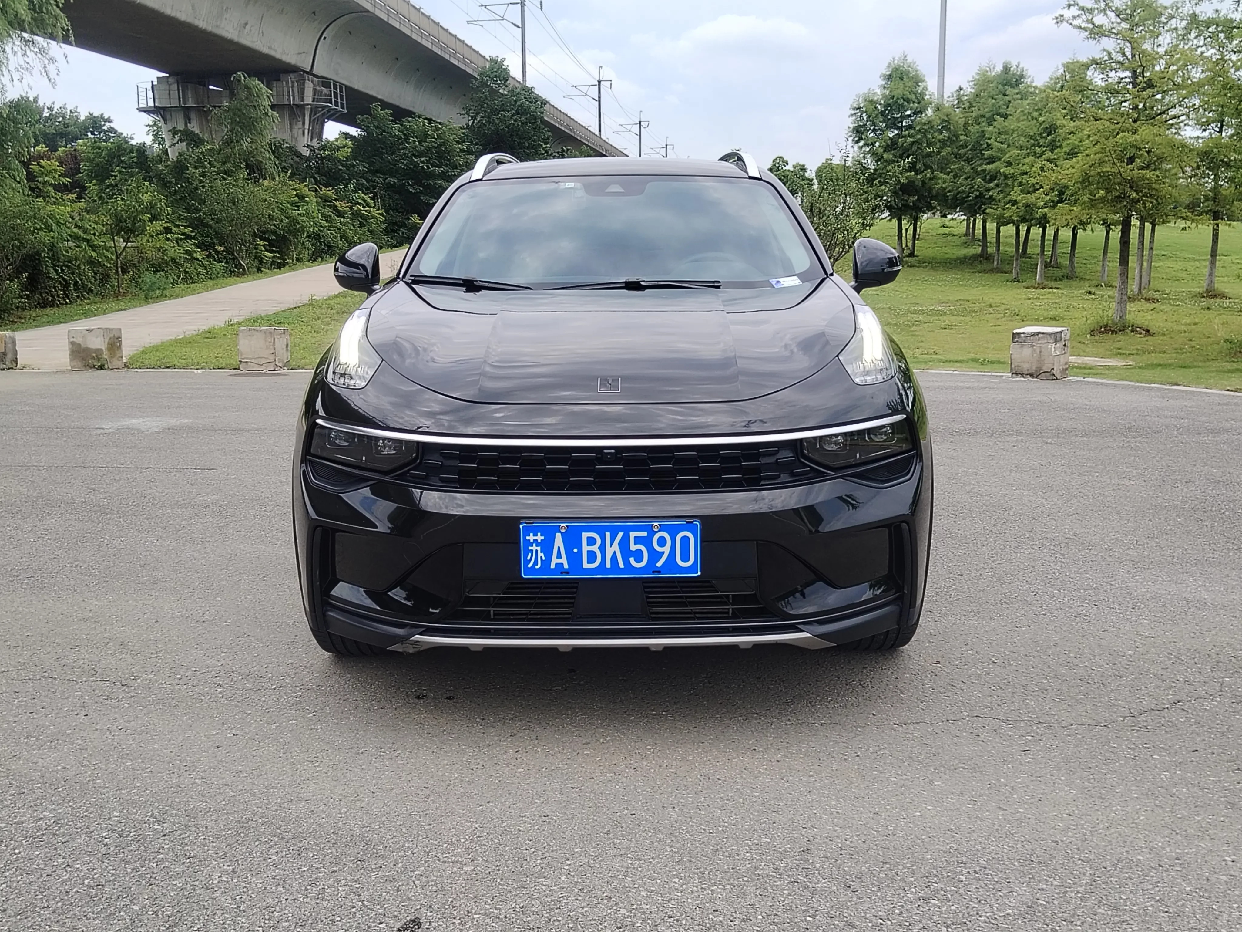 Lynk & Co 01