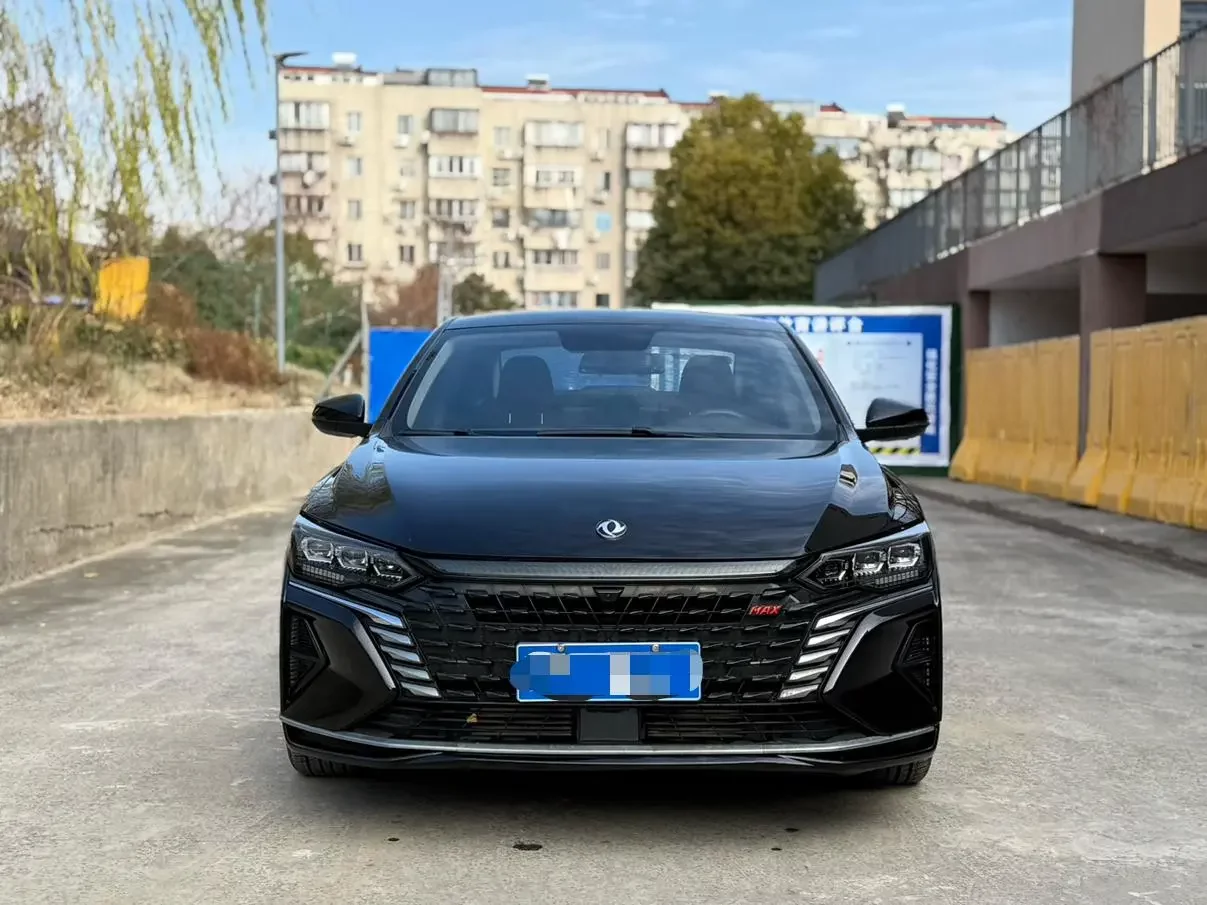 Dongfeng Yixuan MAX